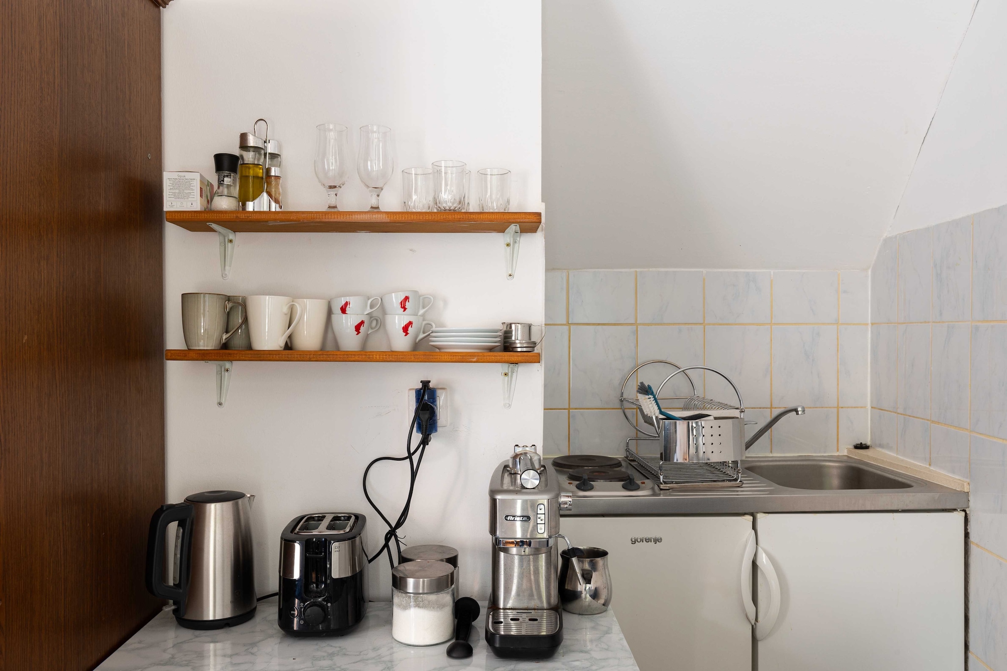 Apartment Taura -  Studio Apartment with Balcony and Old City View-Keuken