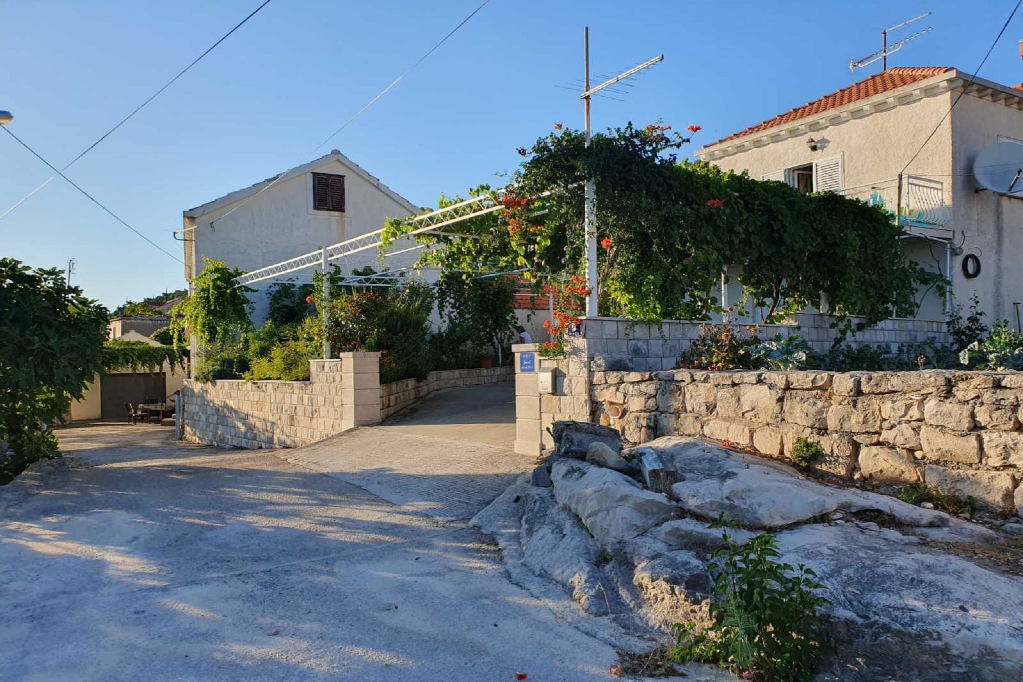 Apartment Mojaš - Two Bedroom Apartment with Terrace - Buitenlucht