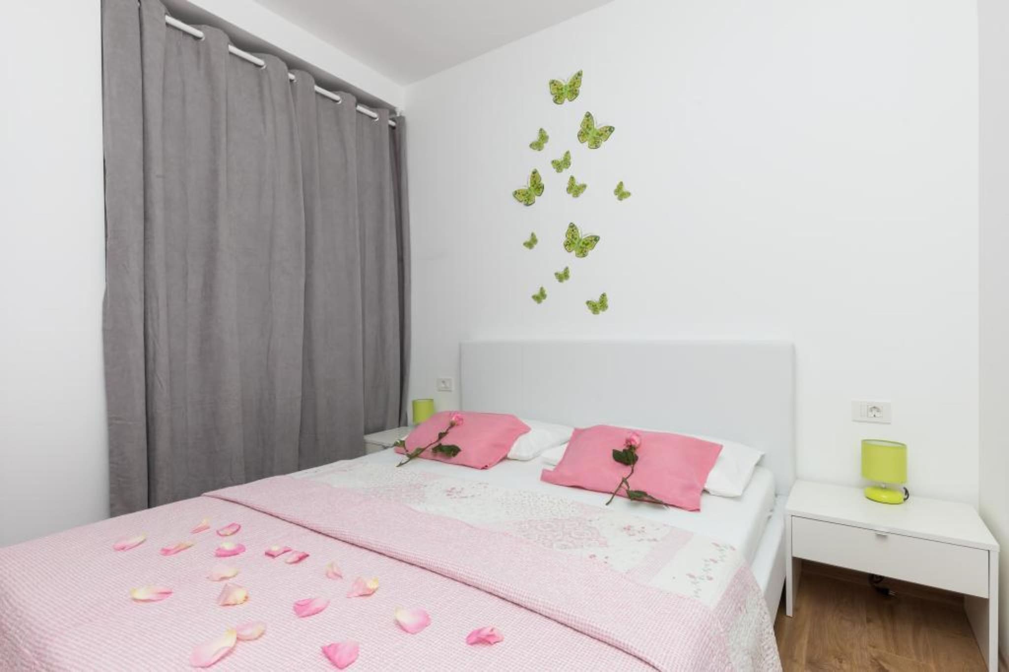Apartment Manuela - One-Bedroom Apartment with Balcony and Sea View-Slaapkamer