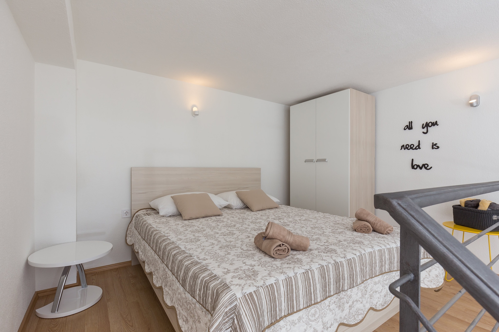 Apartments Pomet - Premium Duplex Studio with City View (Puhiera)-Slaapkamer