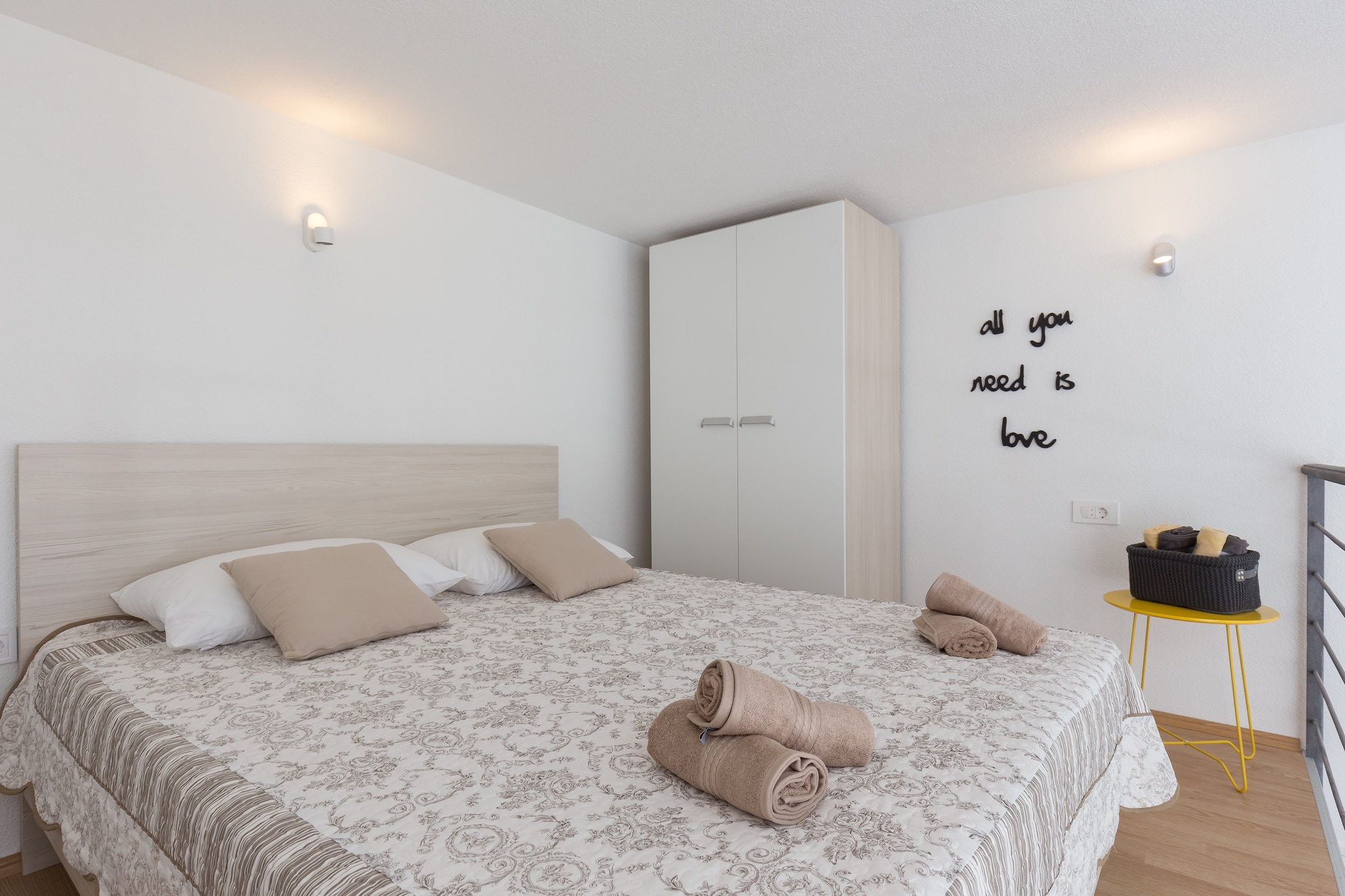 Apartments Pomet - Premium Duplex Studio with City View (Puhiera)-Slaapkamer