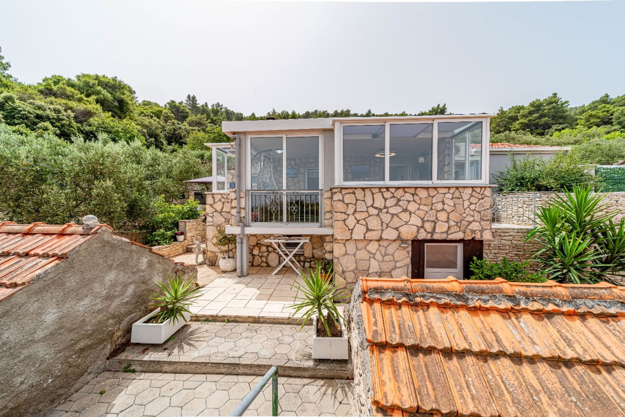 Stone House Blaca - Two Bedroom Stone House with Terrace and Sea View-Buitenlucht