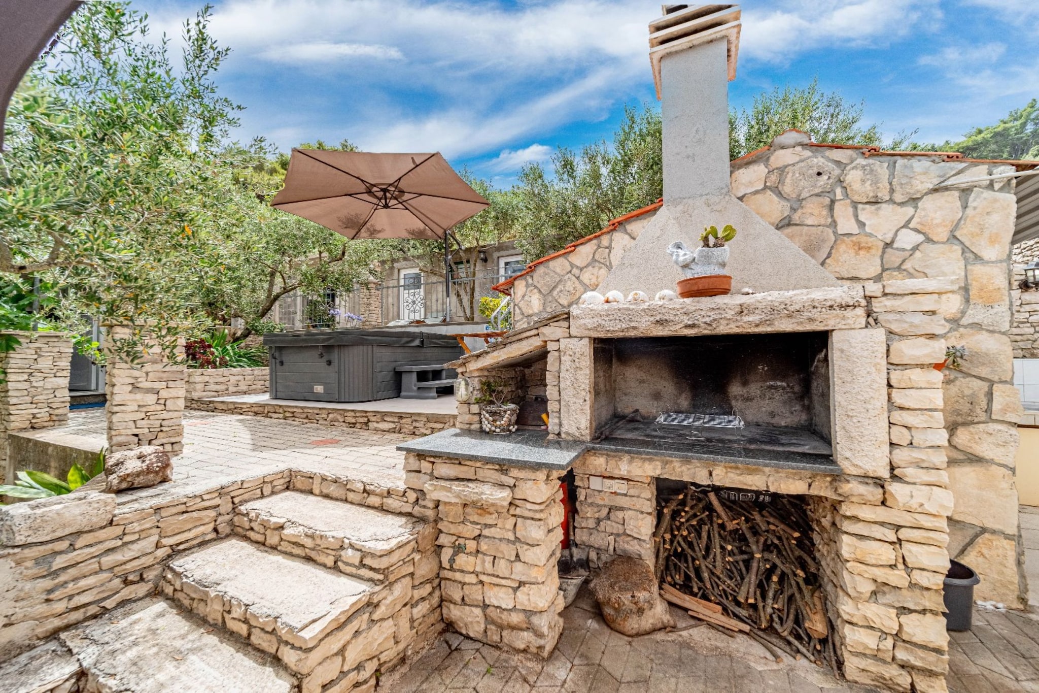 Stone House Blaca - Two Bedroom Stone House with Terrace and Sea View-Buitenlucht
