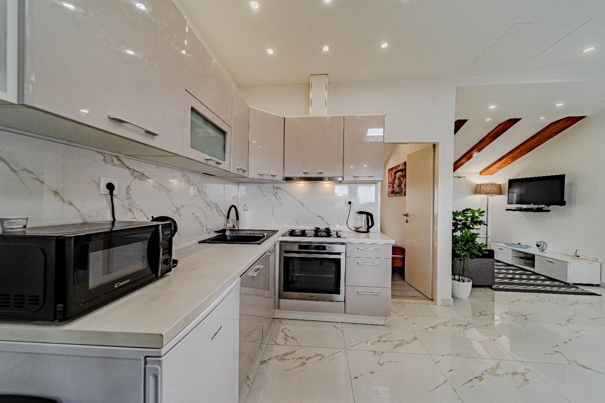 Stone House Blaca - Two Bedroom Stone House with Terrace and Sea View-Keuken
