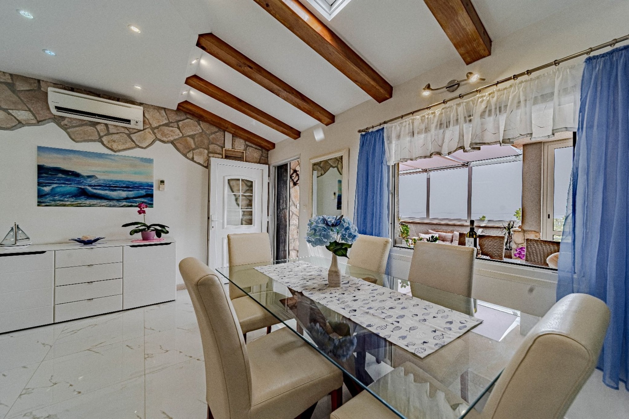 Stone House Blaca - Two Bedroom Stone House with Terrace and Sea View-Keuken