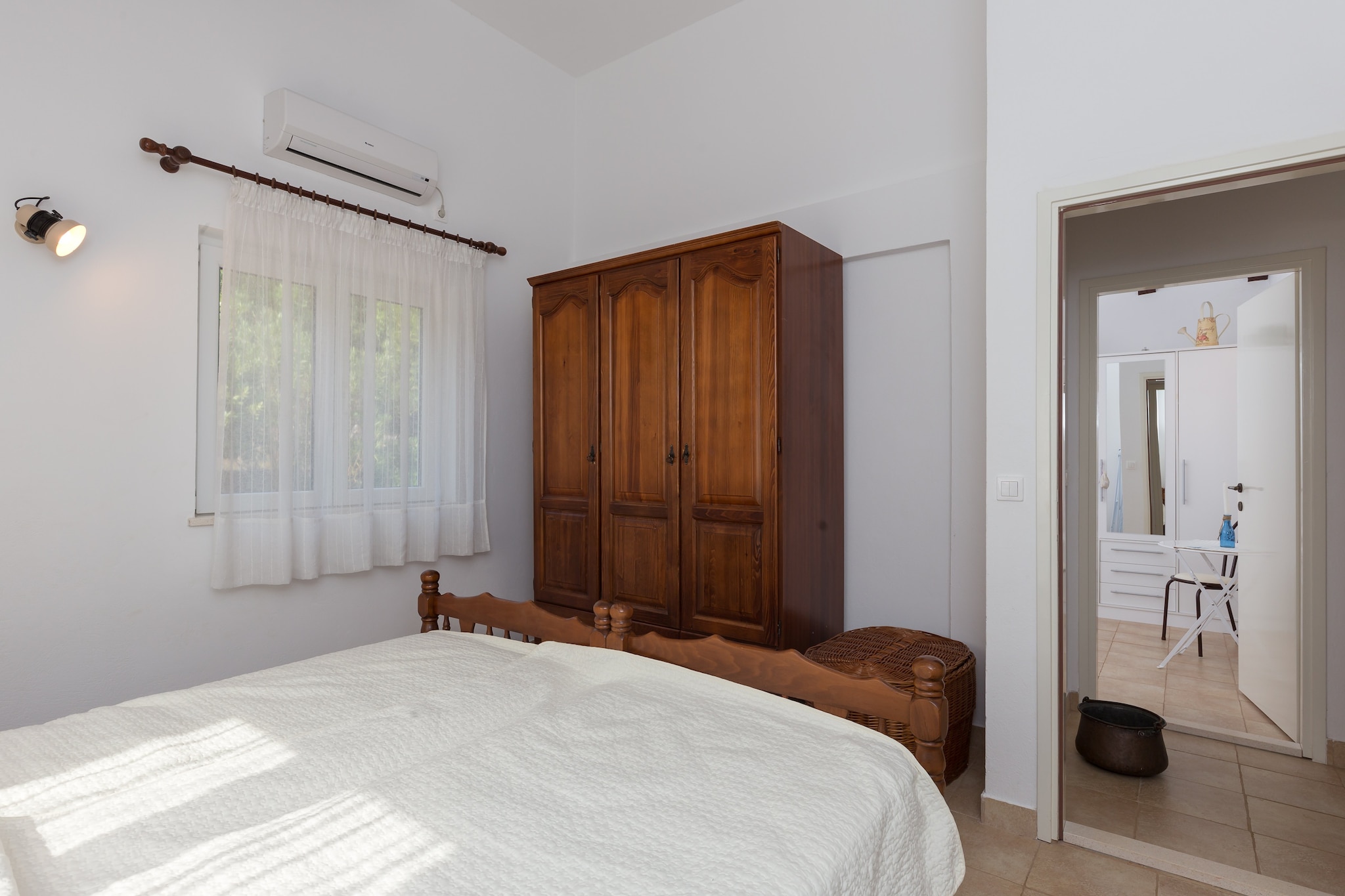 Holiday Home Jekavac -Three Bedroom Apartment with Terrace and Sea View-Slaapkamer