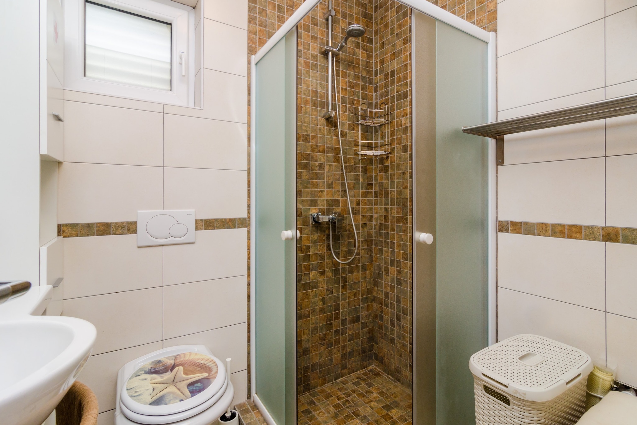 Apartment Villa Mikica - Four Bedroom Duplex Apartment with Terrace and Partial Sea View-Badkamer