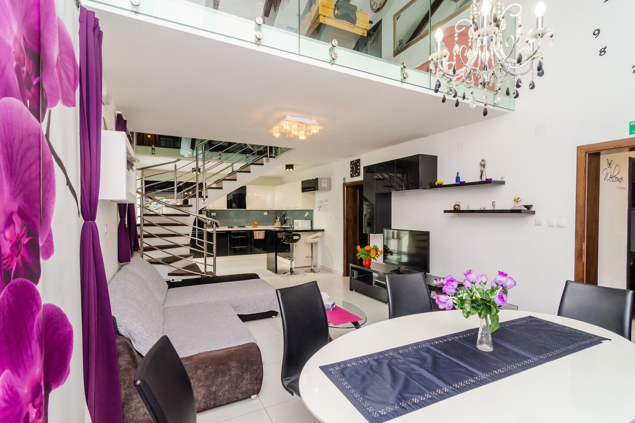 Apartment Villa Mikica - Four Bedroom Duplex Apartment with Terrace and Partial Sea View-Woonkamer