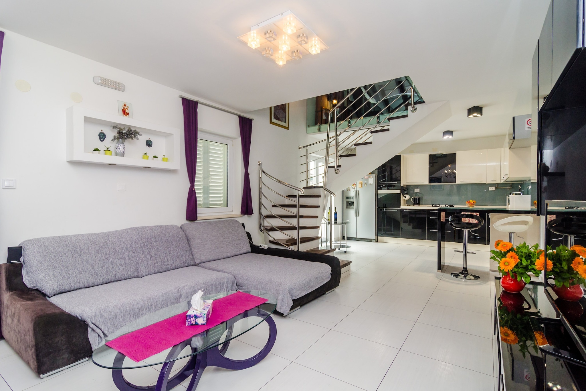 Apartment Villa Mikica - Four Bedroom Duplex Apartment with Terrace and Partial Sea View-Woonkamer