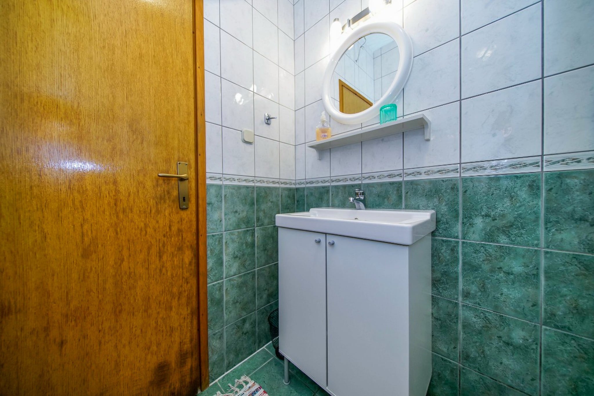Apartments Anelić- Comfort One Bedroom Apartment with Terrace and Sea View A1-Badkamer