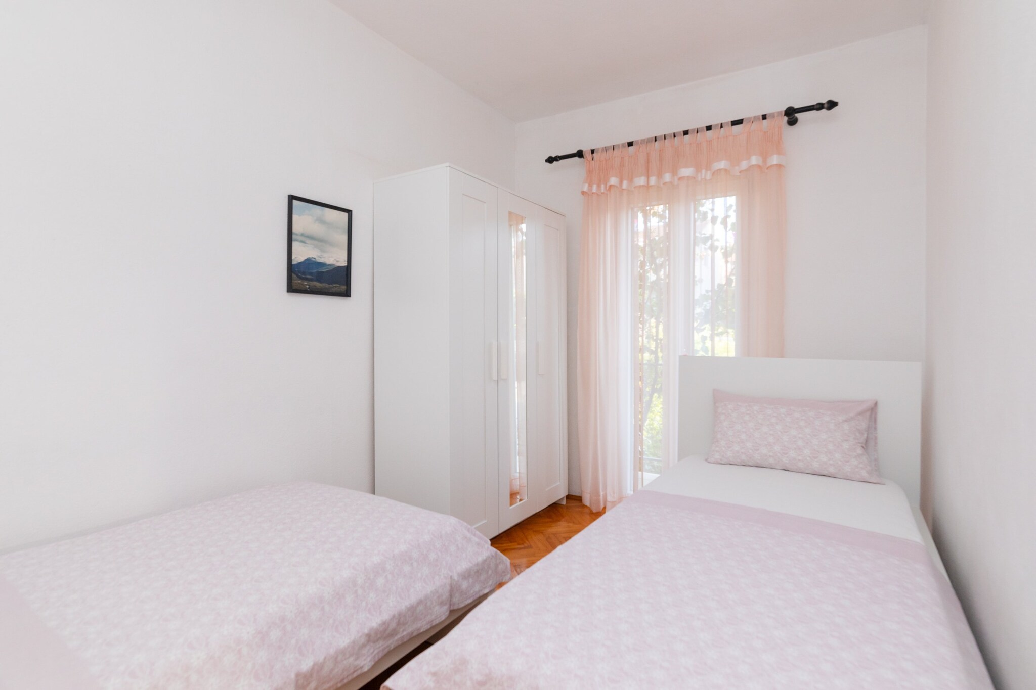 Apartments MartiÄ‡ offers two accommodation units. Free private parking is provided, reservation is not required. Luggage storage is possible prior check in and after check out, so you can explore the city a little more before your departure. Due to property's excellent position, guests can find everything they need for everyday life during their vacation in smaller range.

This spacious apartment features furnished terrace, one bedroom with two single beds and three bedrooms with double large beds, equipped kitchen,  living room with sitting area and modern bathroom with shower.

Apartments MartiÄ‡ are situated in the city of Supetar, on the northern side of the Dalmatian island of BraÄ. BraÄ is island of culture and adventure, located in the Adriatic Sea, and is the closest one to Split. Tourist info, bank, beach, so as ferry are 650 m away from property, bus stop and post office are 700 m from property, while gas station is 1 km away. Ambulance and pharmacy are 150 m from property, supermarket is 800 m from property, while restaurant is 500 m away.

Coffee bars, restaurants, bank, market, bus stop, ferry bar, tourist info, ambulance and pharmacy - all can be found in less then 300 meters. The closest beach is 280 meters from the property. Post office is 500 meters away.



Nearest airport is 25 km from the property.