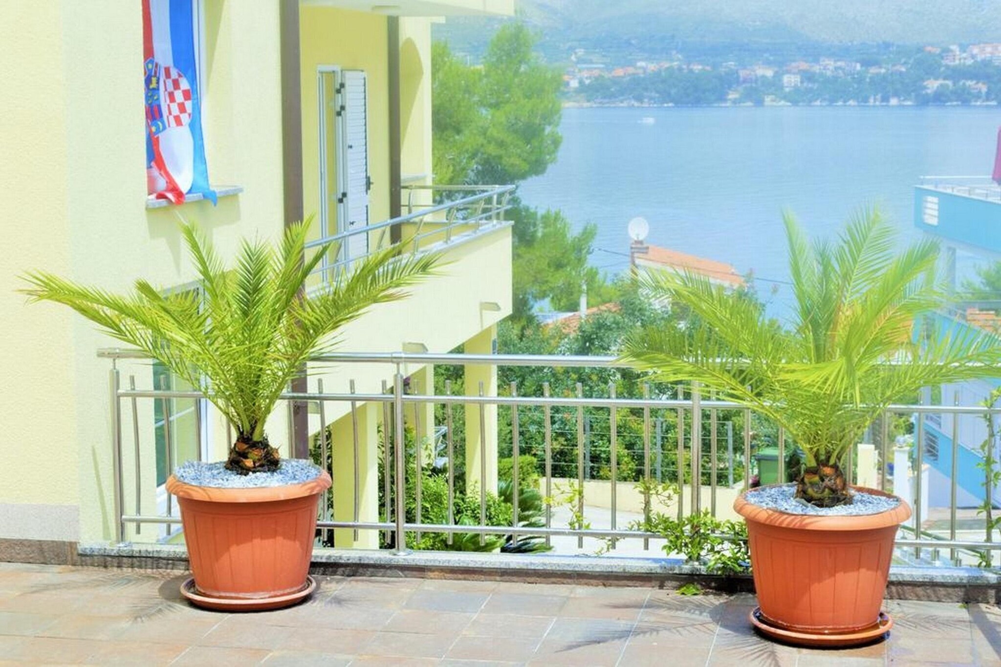 Apartments Villa Moonlight - One Bedroom Apartment with Sea View Balcony and Terrace (Sandra)-Uitzicht zomer