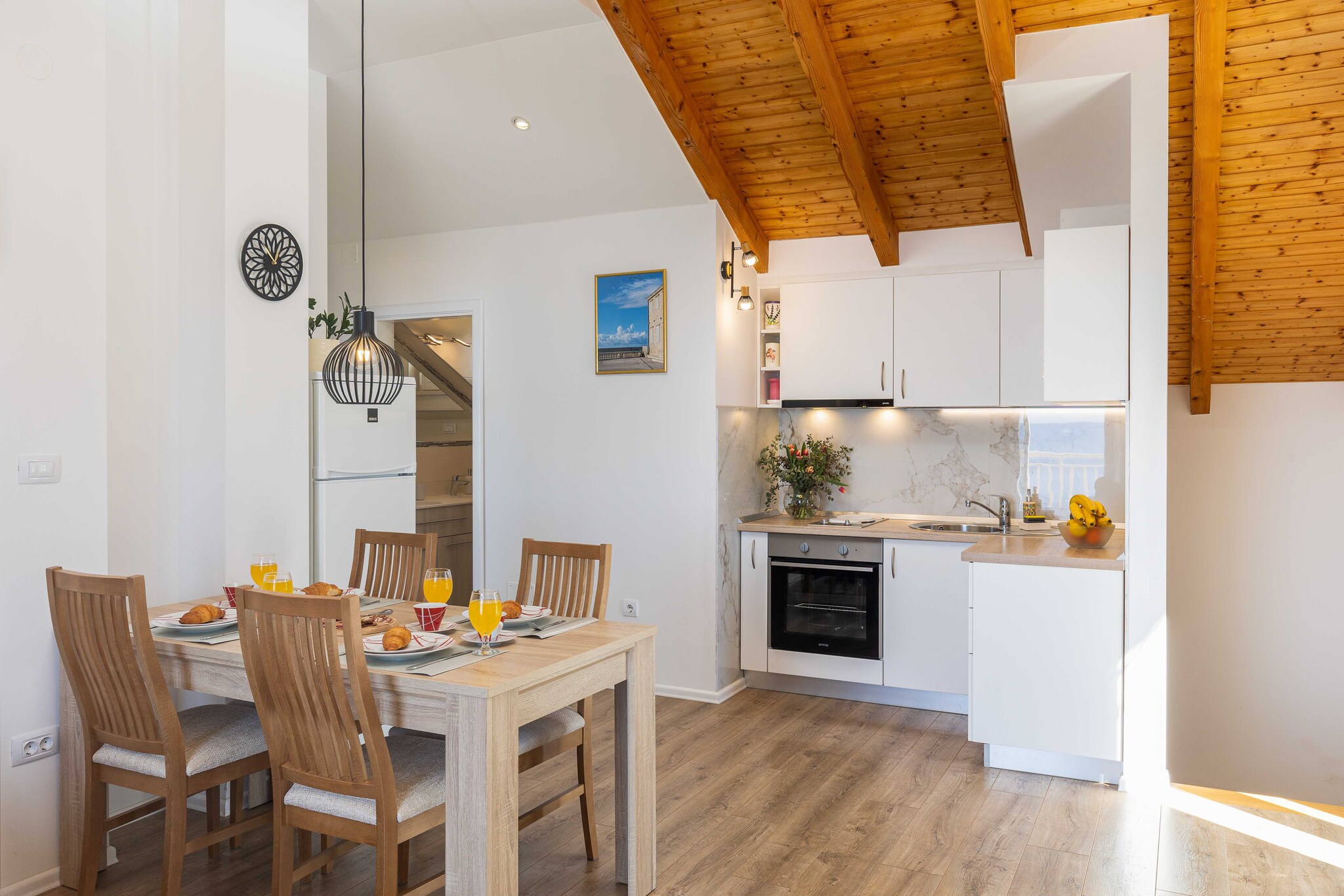 Apartment M&K - Two Bedroom Apartment with Balcony and Sea View-Eetkamer