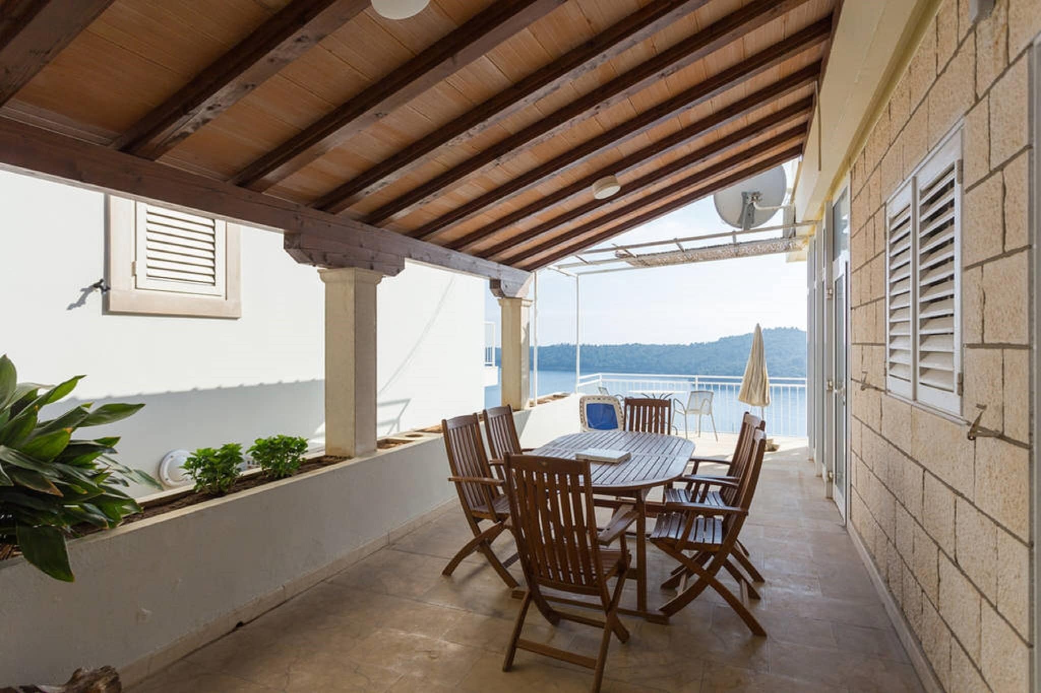 Apartments Sipa - Superior Two Bedroom Apartment with Balcony and Sea View (Apartman F)