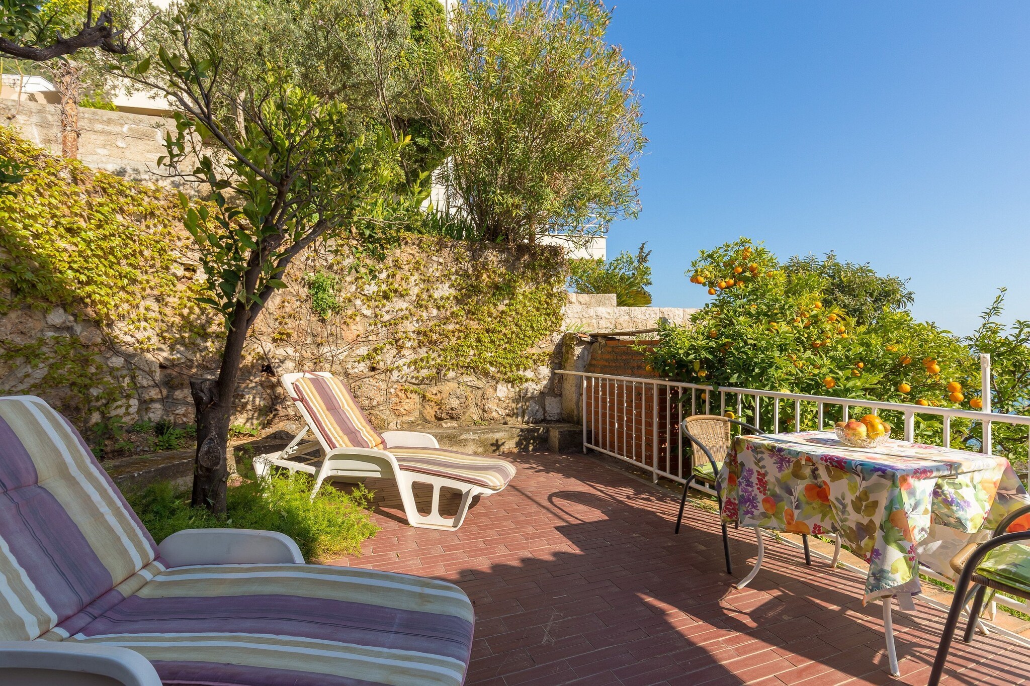 Ploče Apartments - One Bedroom Apartment with Terrace and Sea View - Petra Krešimira IV 27