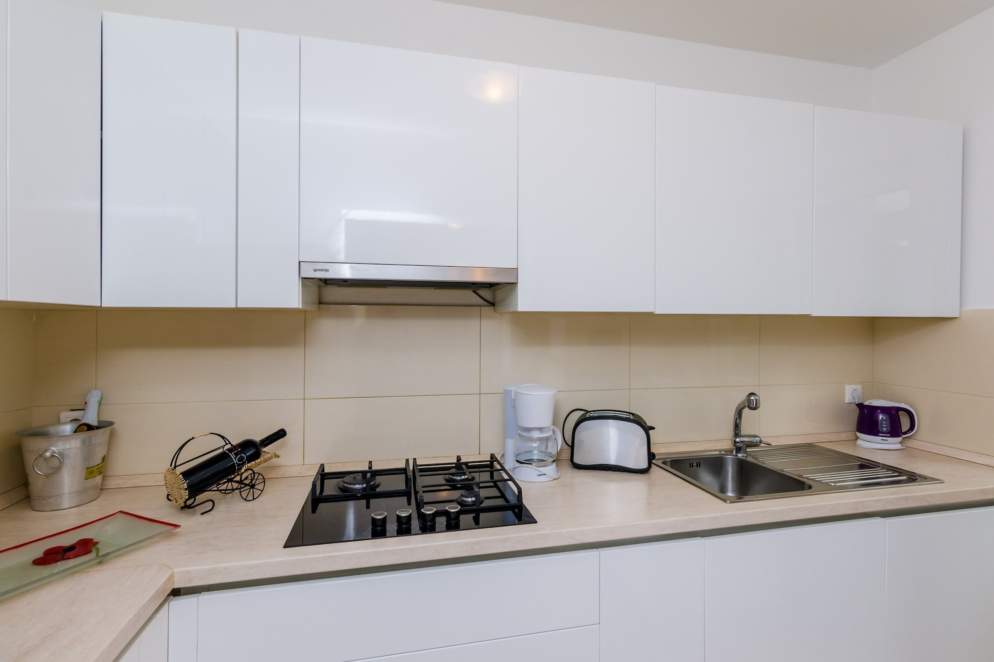 Grand Apartment - Three Bedroom Apartment with Terrace and Partial Sea View-Keuken