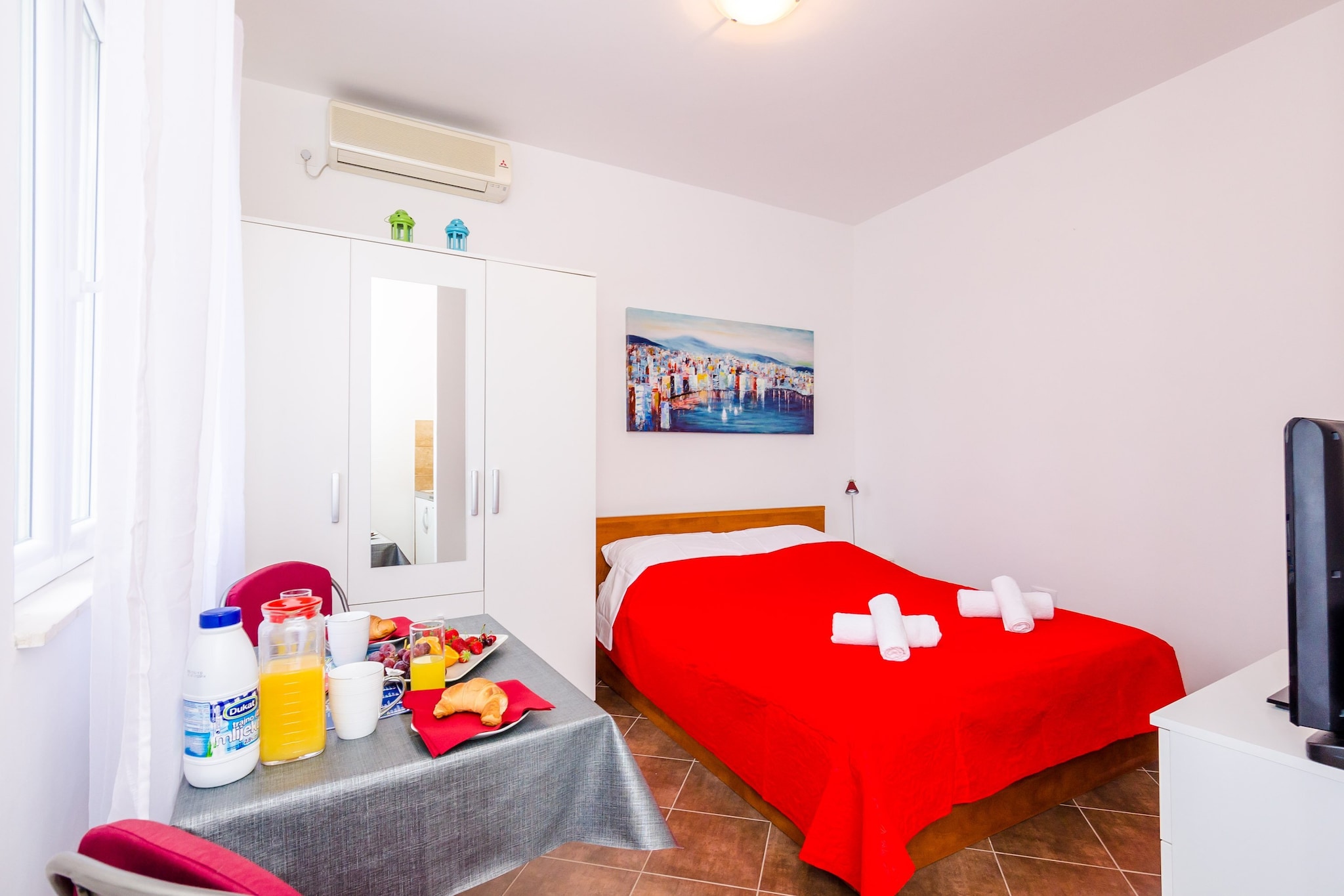 Miracle Apartments are situated in a quiet neighborhood, approximately 2 km from Dubrovnik's Main Bus Station and Ferry Port, connecting the mainland with various Dalmatian islands. Apartment's location is perfect for getting to know undiscovered areas of Dubrovnik and visiting Dubrovnik's breathtaking archipelago.
Free private parking is available on site. Luggage storage is possible prior to check in.
This studio apartment with terrace and city view features WiFi, air-conditioning, plasma SAT, kitchenette, bathroom and terrace with outdoor seating area. Baby cot and iron facilities are at guests disposal.
Free private parking is available on site. Luggage storage is possible prior to check in.
Miracle Apartments are situated in a quiet neighborhood, approximately 2 km from Dubrovnik's Main Bus Station and Ferry Port, connecting the mainland with various Dalmatian islands. Apartment's location is perfect for getting to know undiscovered areas of Dubrovnik and visiting Dubrovnik's breathtaking archipelago.
Grocery stores, green market, restaurants, cafes, bakeries and ATM's can be found in the area. Famous Lapad Bay beaches are 2.5 km away. The famous Old Town of Dubrovnik is 3 km away, with various beaches, historic sights, restaurants, cafes, bars and shops. Nearest bus station is within walking distance from the apartment, with buses passing frequently and it takes less than a 10 minute ride to the Old Town, or 30 minute walk.
Dubrovnik Airport is 21 km away from the property.
Onofrio's Fountain is 2.3 km from the apartment, while Pile Gate is 2.4 km away. The nearest airport is Dubrovnik Airport, 21 km from the property.