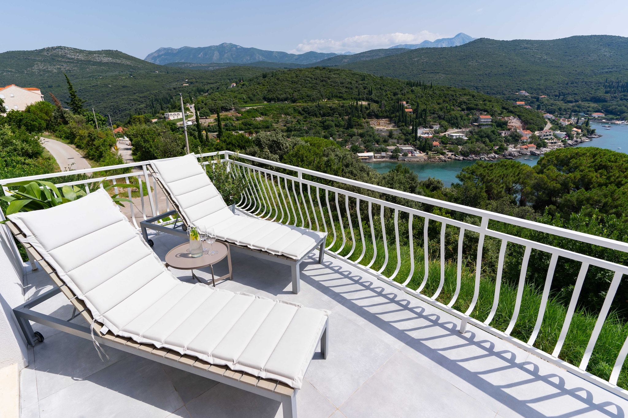 Apartment Konak - Two Bedroom Apartment with Terrace and Sea View-Terrasbalkon
