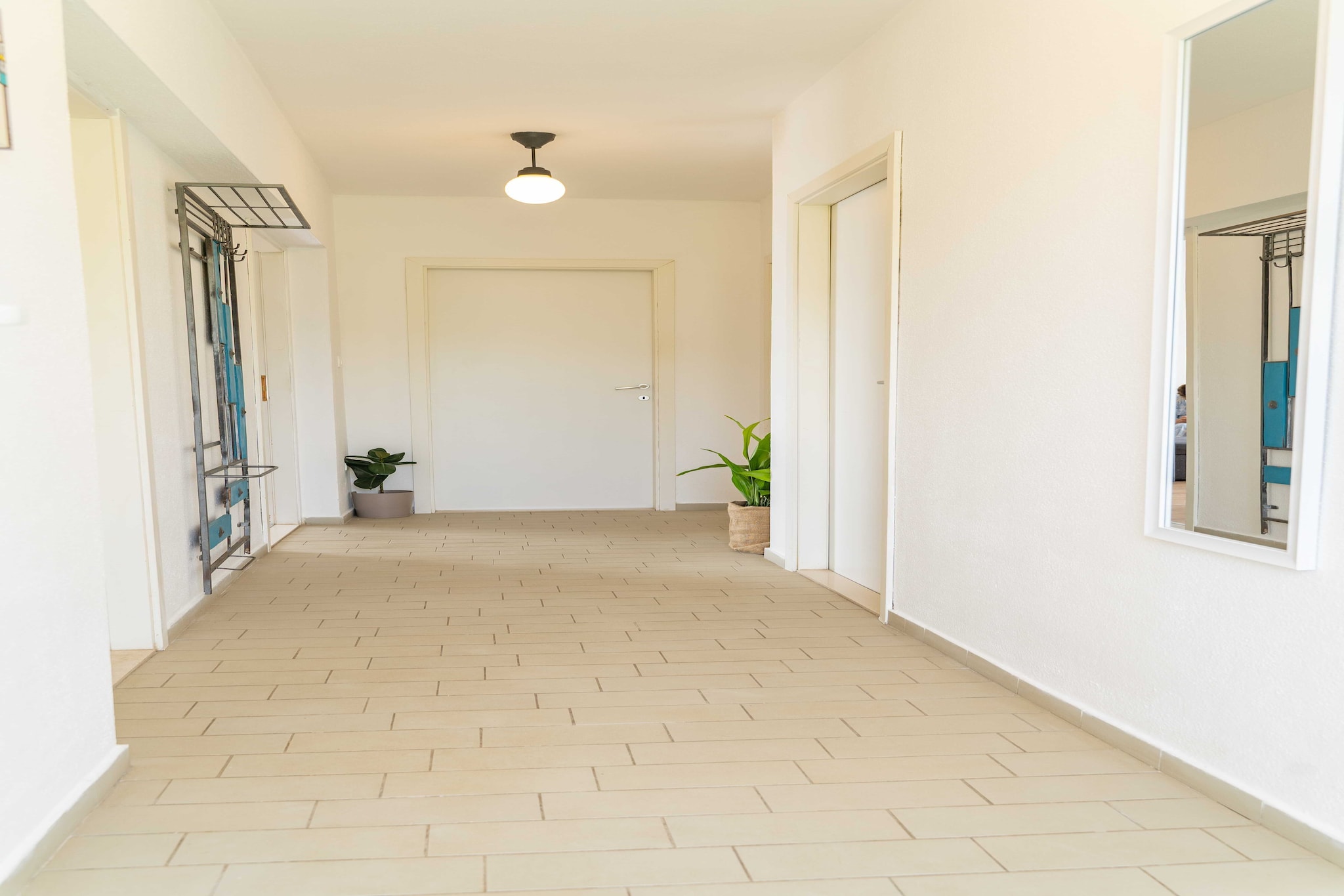 Apartment Konak - Two Bedroom Apartment with Terrace and Sea View-Binnen