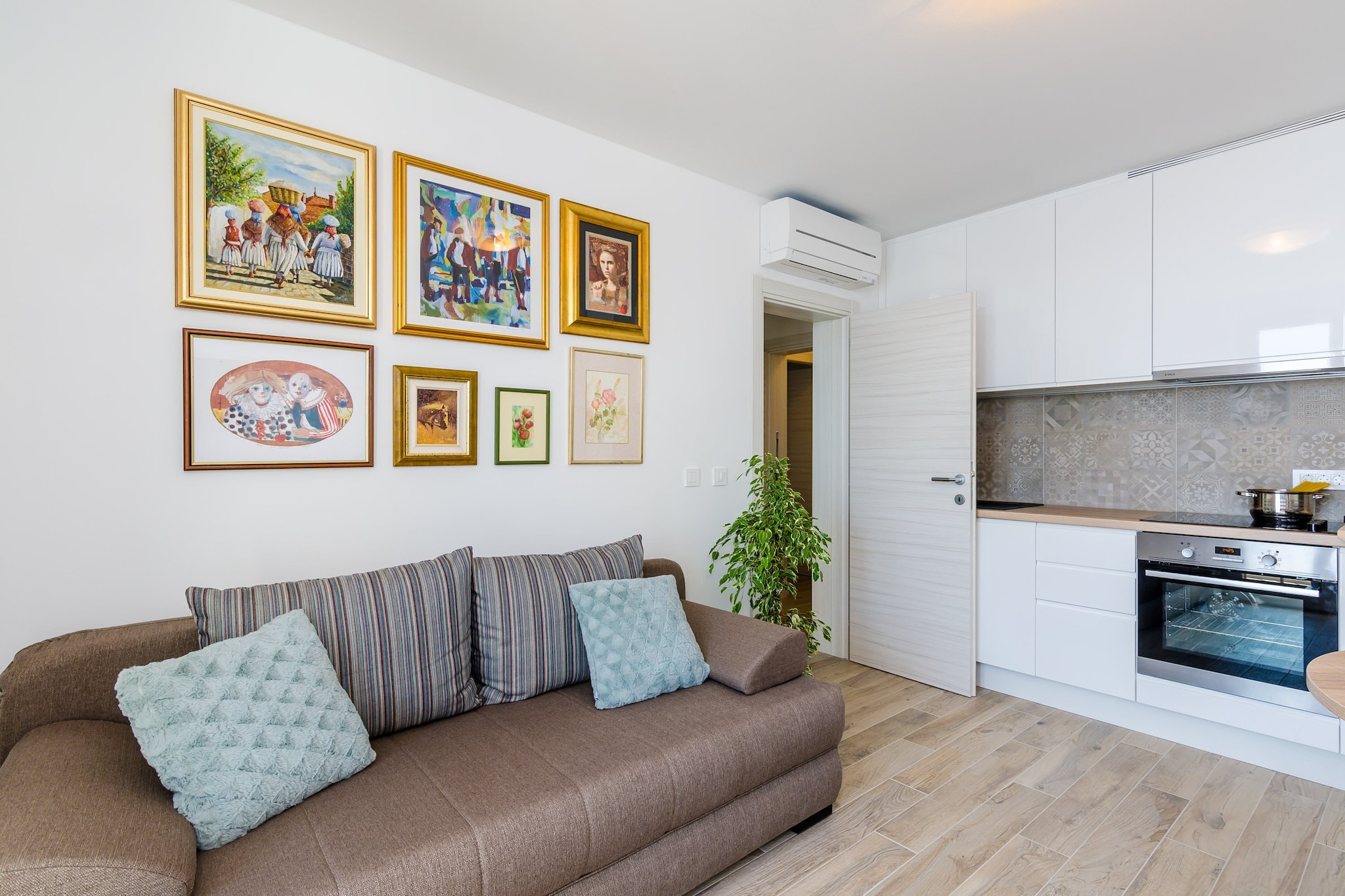 Apartments Lazarin - One Bedroom Apartment with Balcony and Sea View (2 Mali )