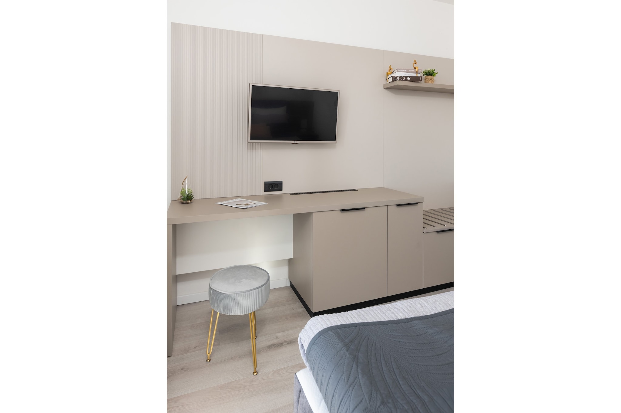 Villa Panorama Dubrovnik (S2) - Comfort Double Room with Balcony and Sea View-Slaapkamer