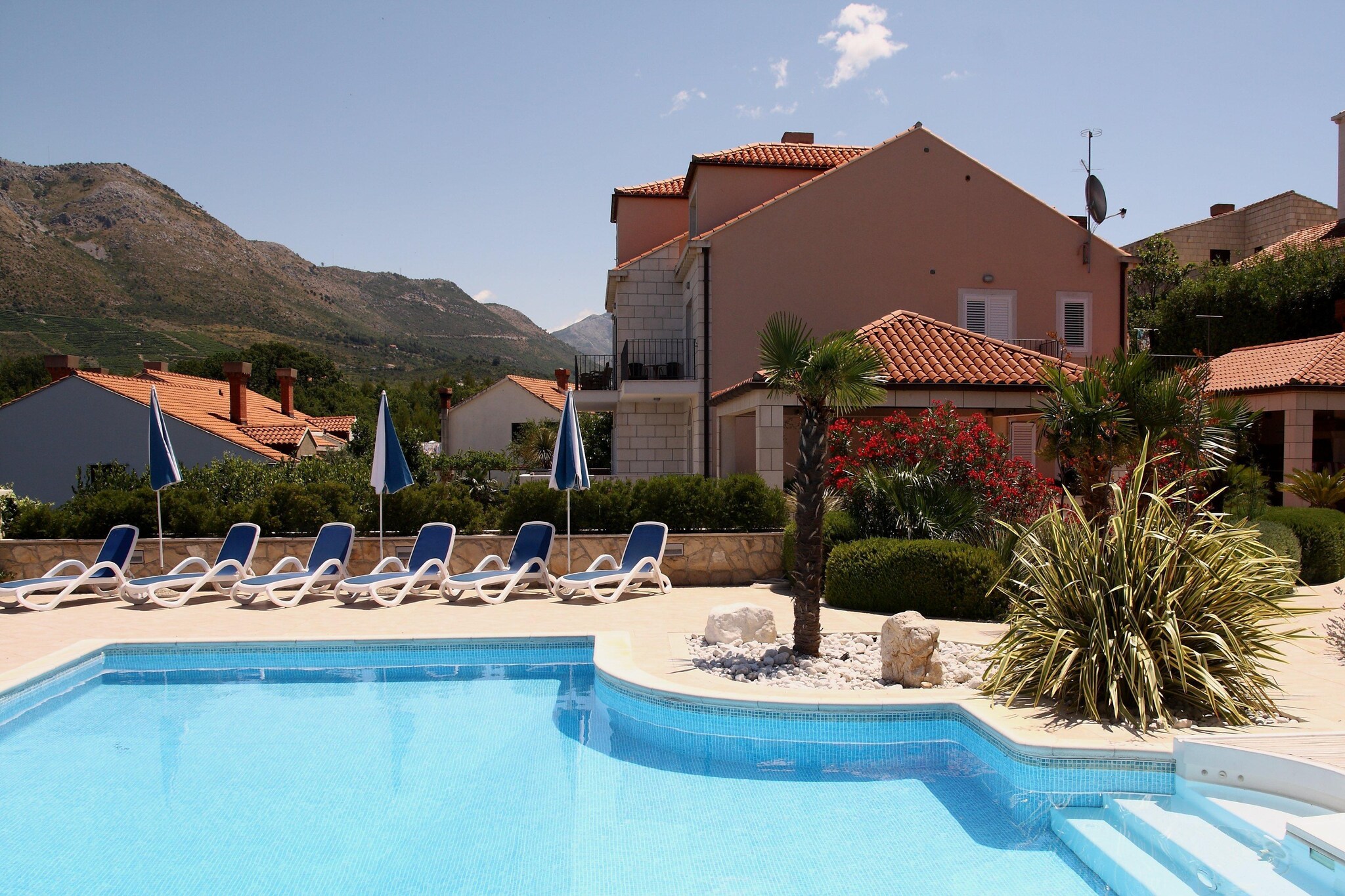 Villa Alegria Cavtat - Comfort Two Bedroom Apartment with Sea View (Apartment C)-Exterior summer