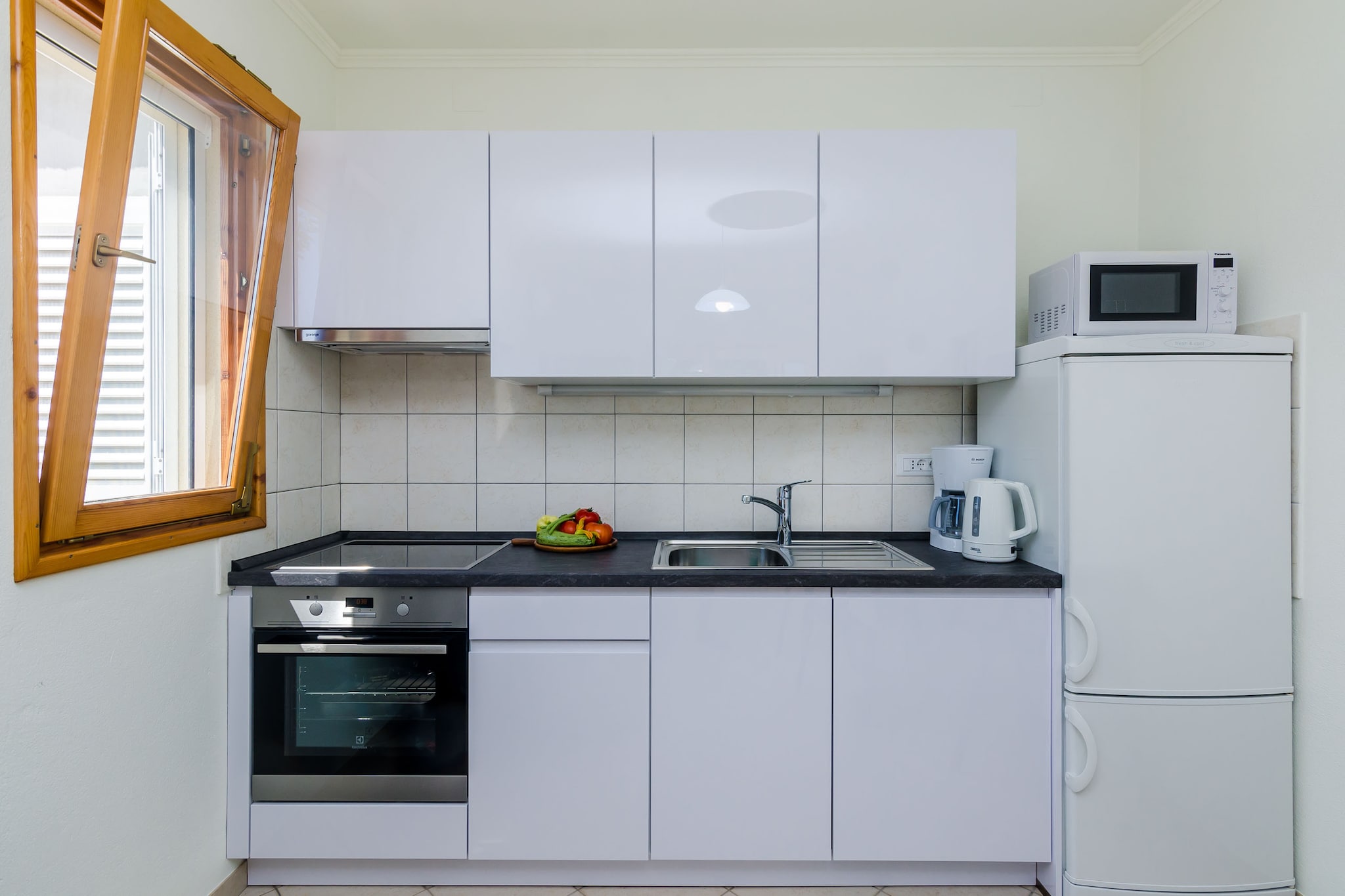 Apartments Sara (Molunat) - One Bedroom Apartment with Terrace and Sea View