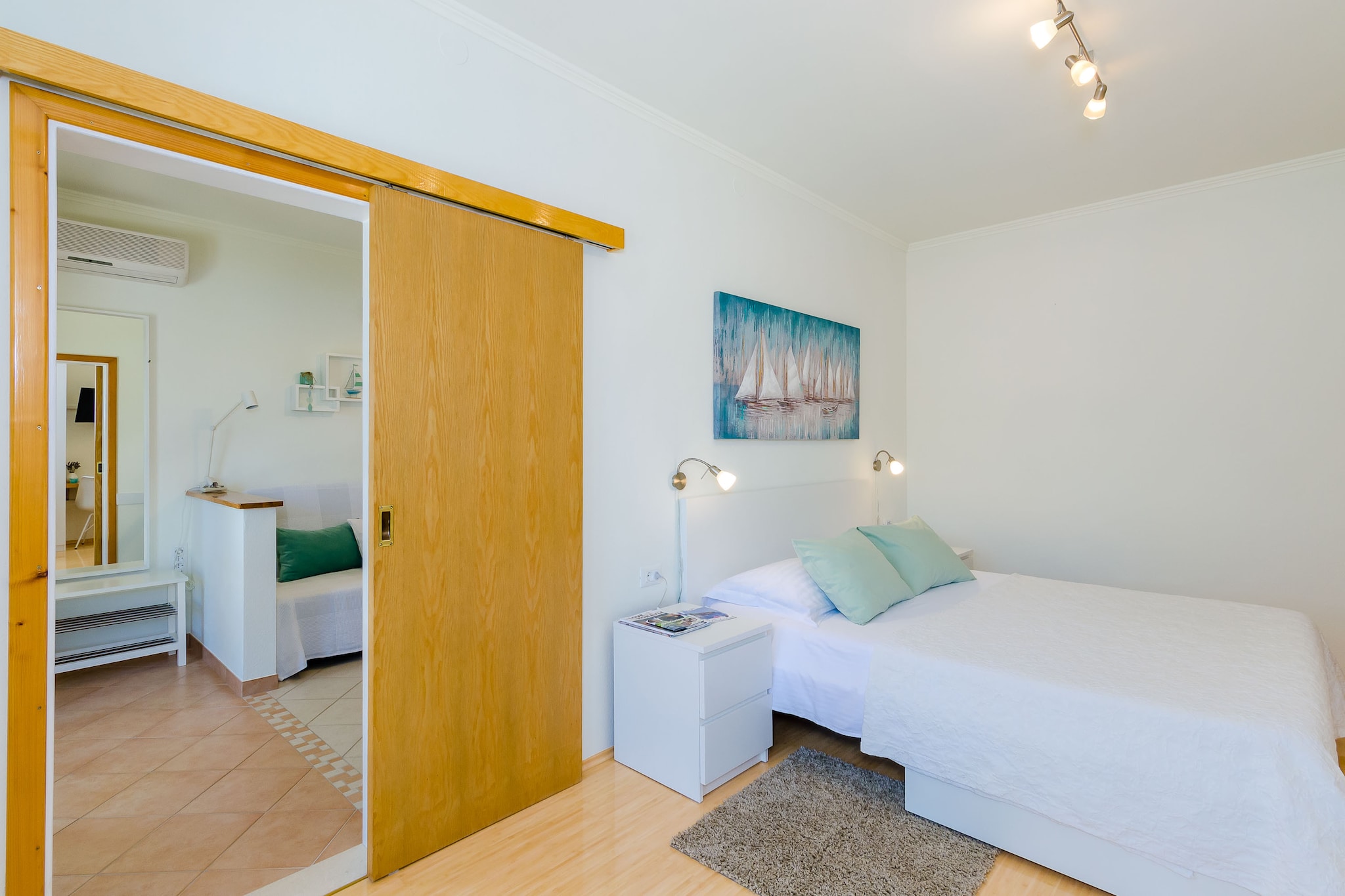 Apartments Sara (Molunat) - One Bedroom Apartment with Terrace and Sea View-Chambre