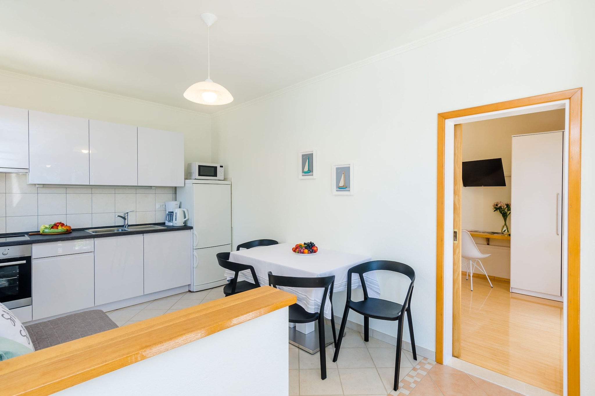 Apartments Sara (Molunat) - One Bedroom Apartment with Terrace and Sea View-Cuisine