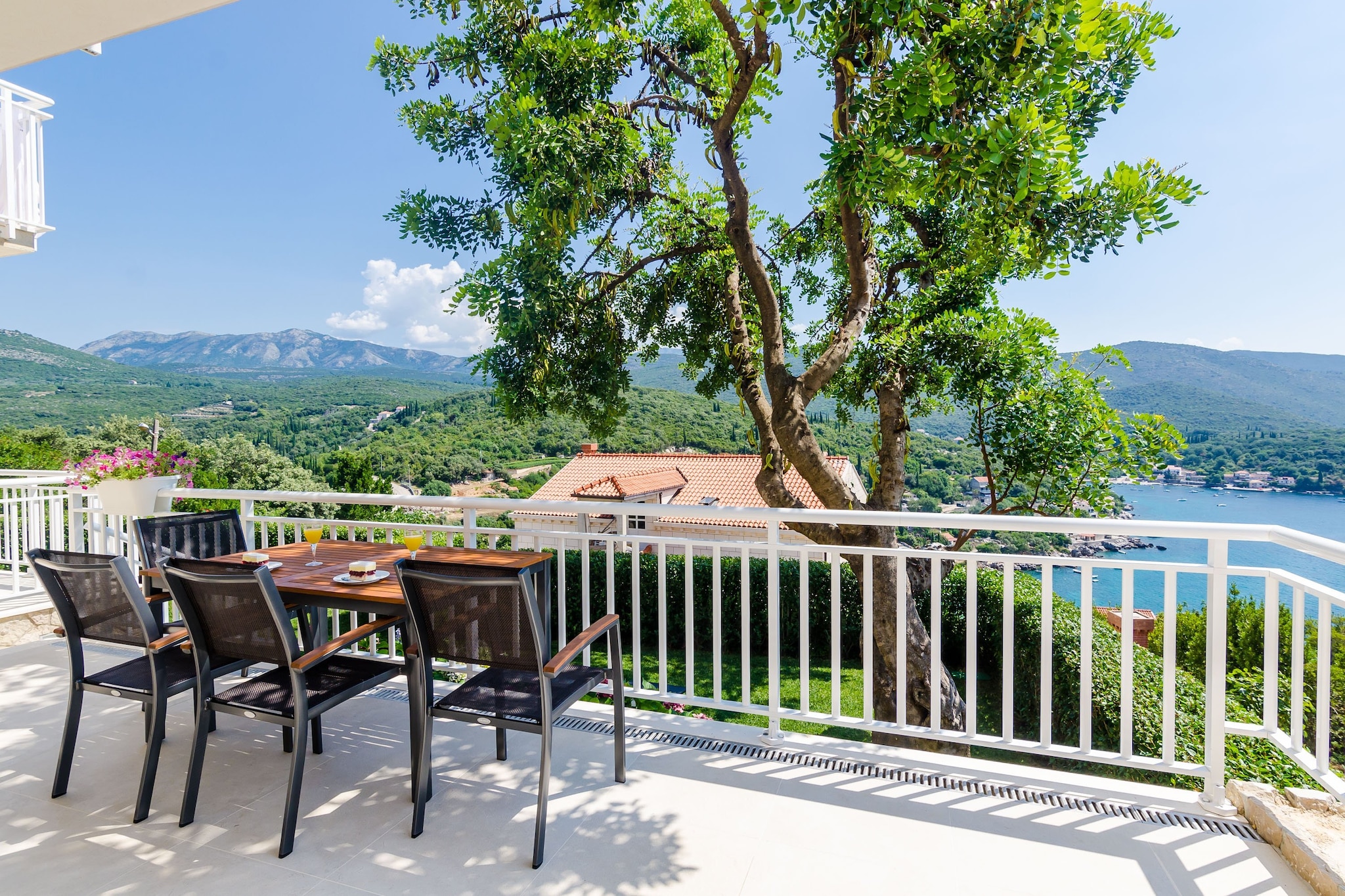 Apartments Sara (Molunat) - One Bedroom Apartment with Terrace and Sea View-Terrasse