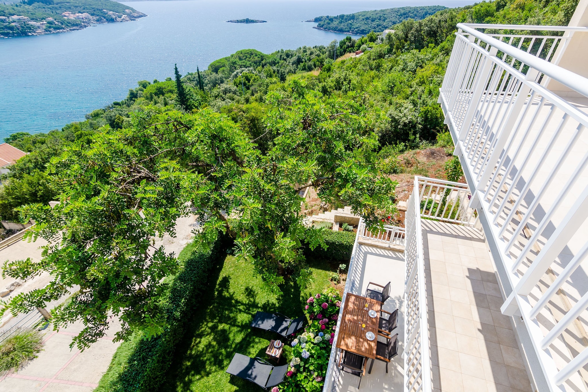 Apartments Sara (Molunat) - One Bedroom Apartment with Terrace and Sea View-Terrasse