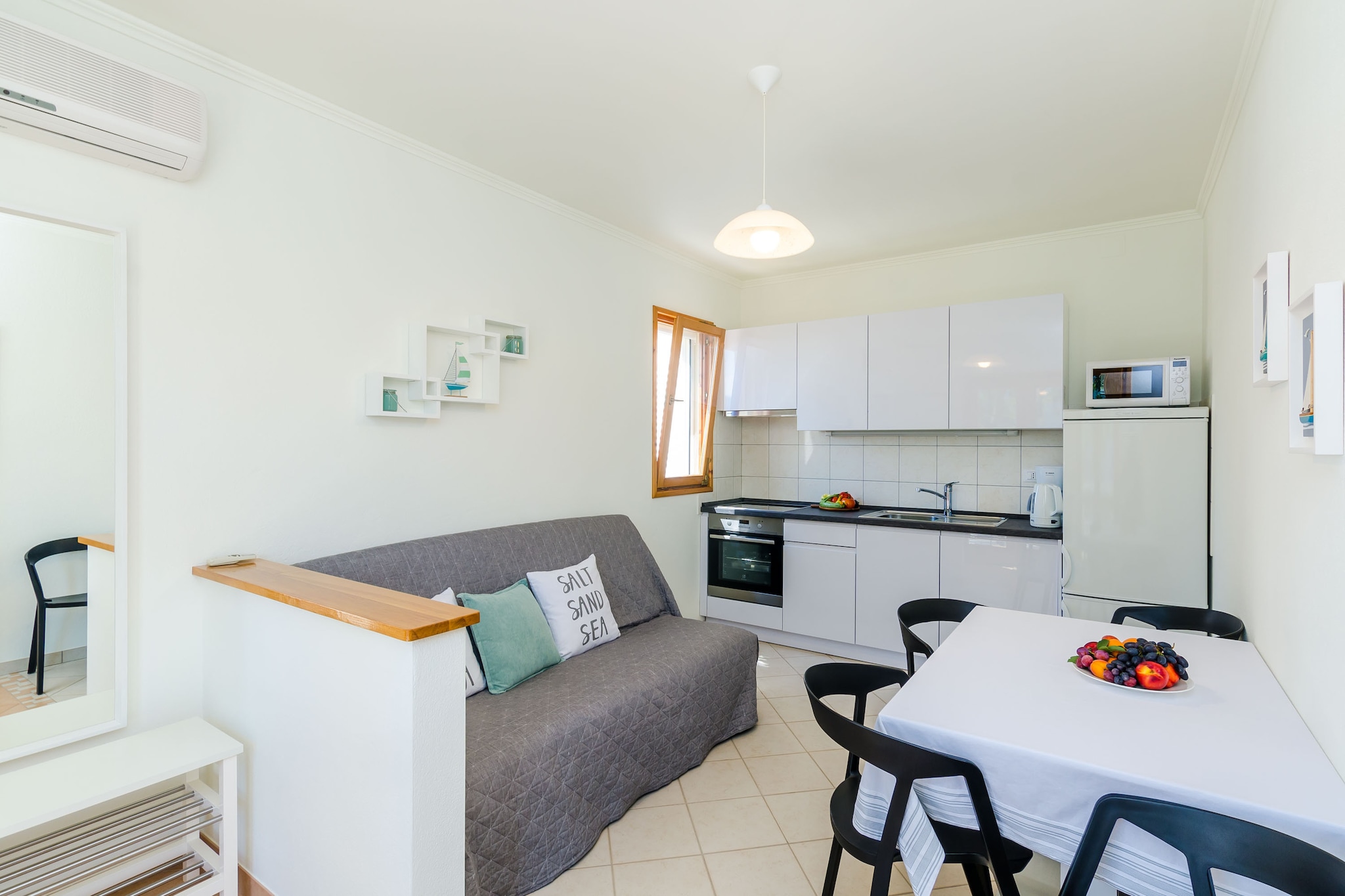 Apartments Sara (Molunat) - One Bedroom Apartment with Terrace and Sea View