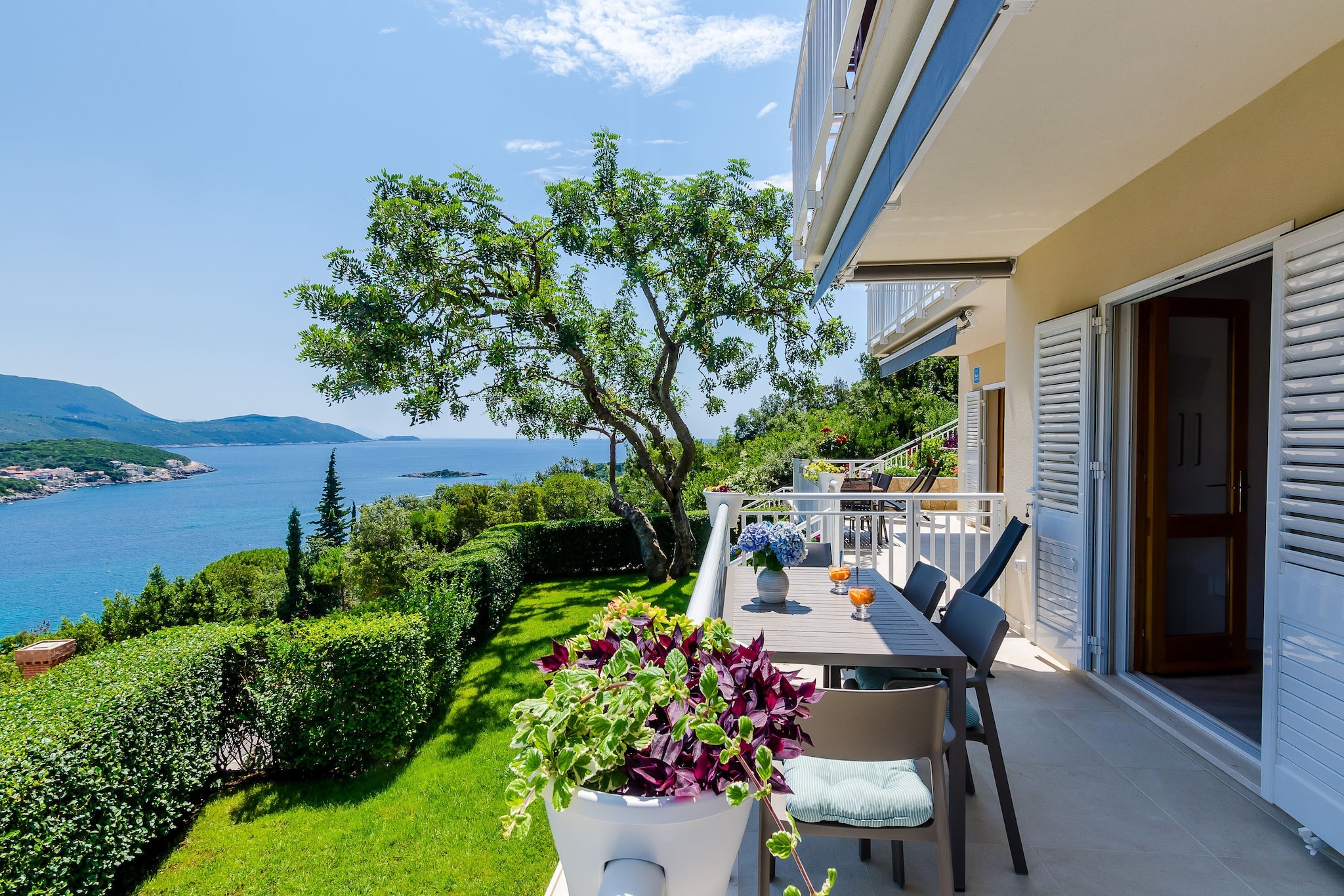 Apartments Sara (Molunat) - Superior One Bedroom Apartment with Terrace and Sea View-Buitenlucht