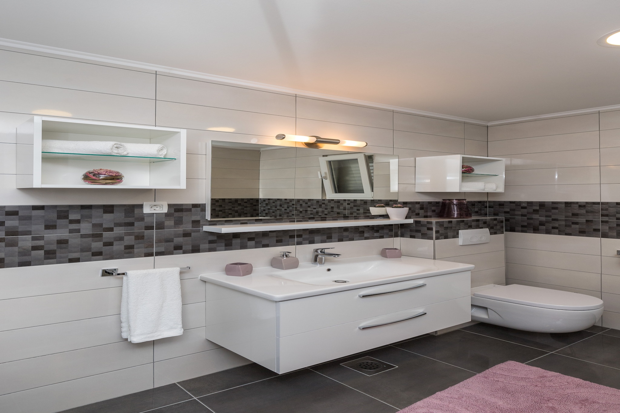 Holiday Home Monika - Two Bedroom Holiday Home with Terrace and Sea View-Bathroom