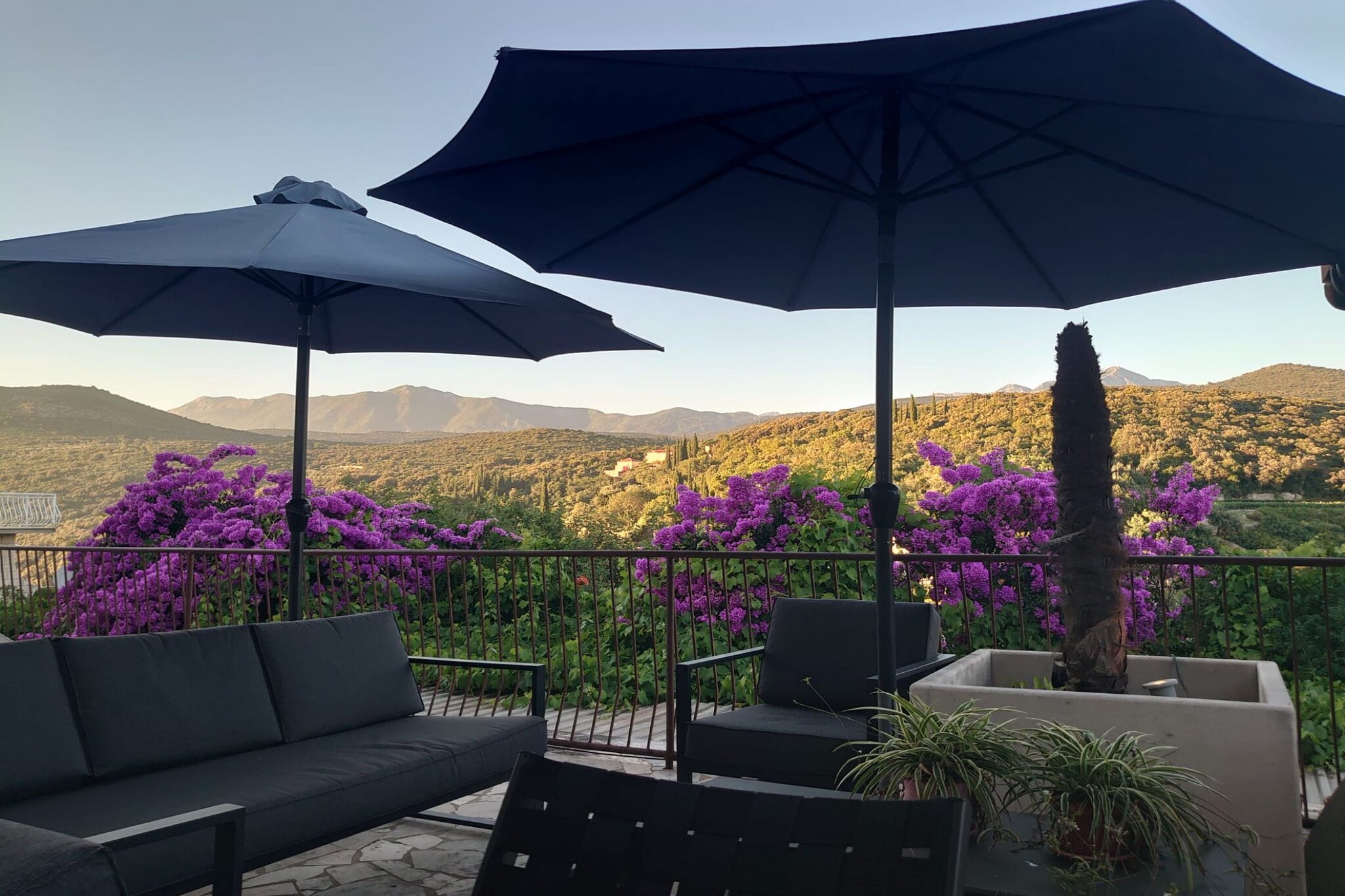 Villa Peragić - Triple Room with Balcony and Private External Bathroom-Uitzicht