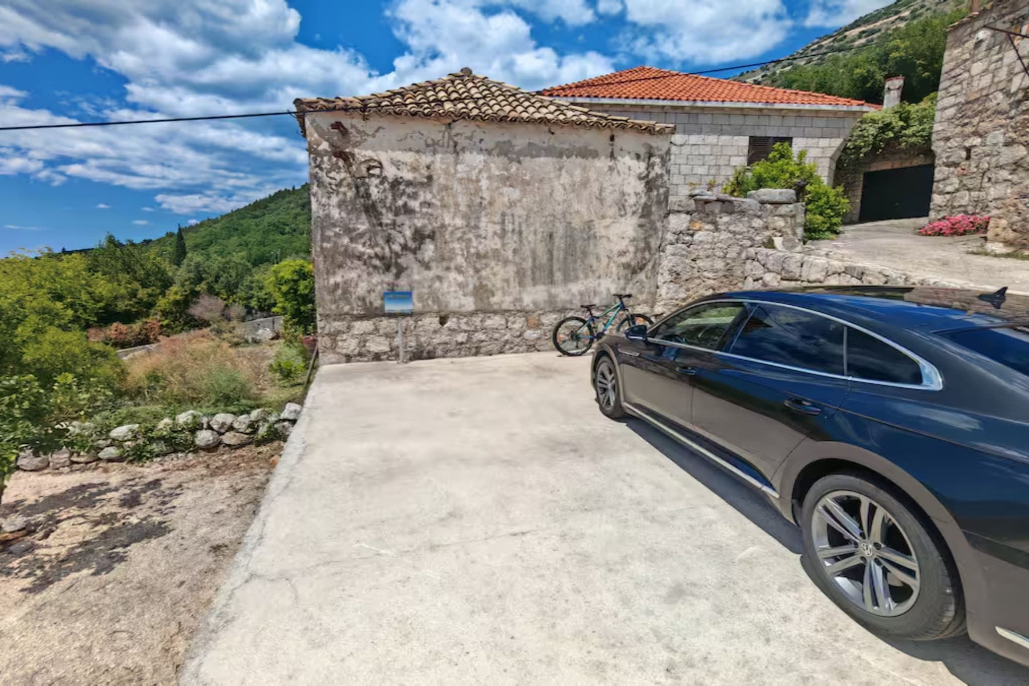 Villa Dalmata - Two-Bedroom House with Terrace and Sea View - Parking