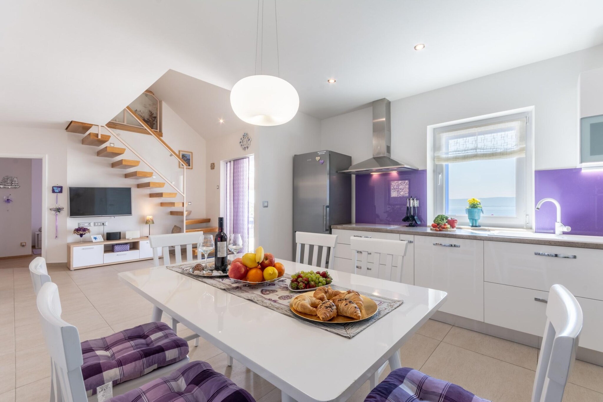 Villa Blue Sky - Three Bedroom Villa with Pool-Eetkamer