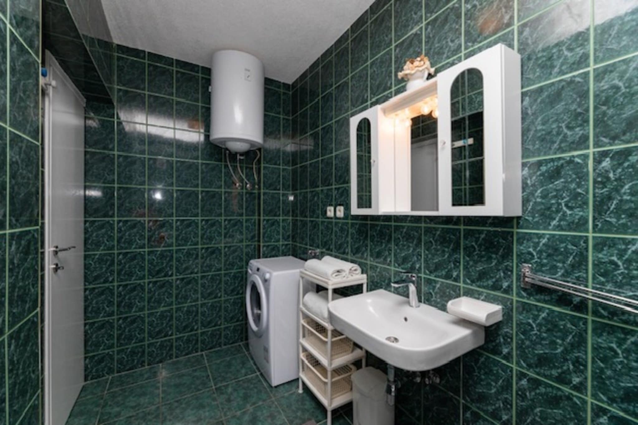 Villa Supetar Garden - Two Bedroom Apartment with Terrace-Badkamer