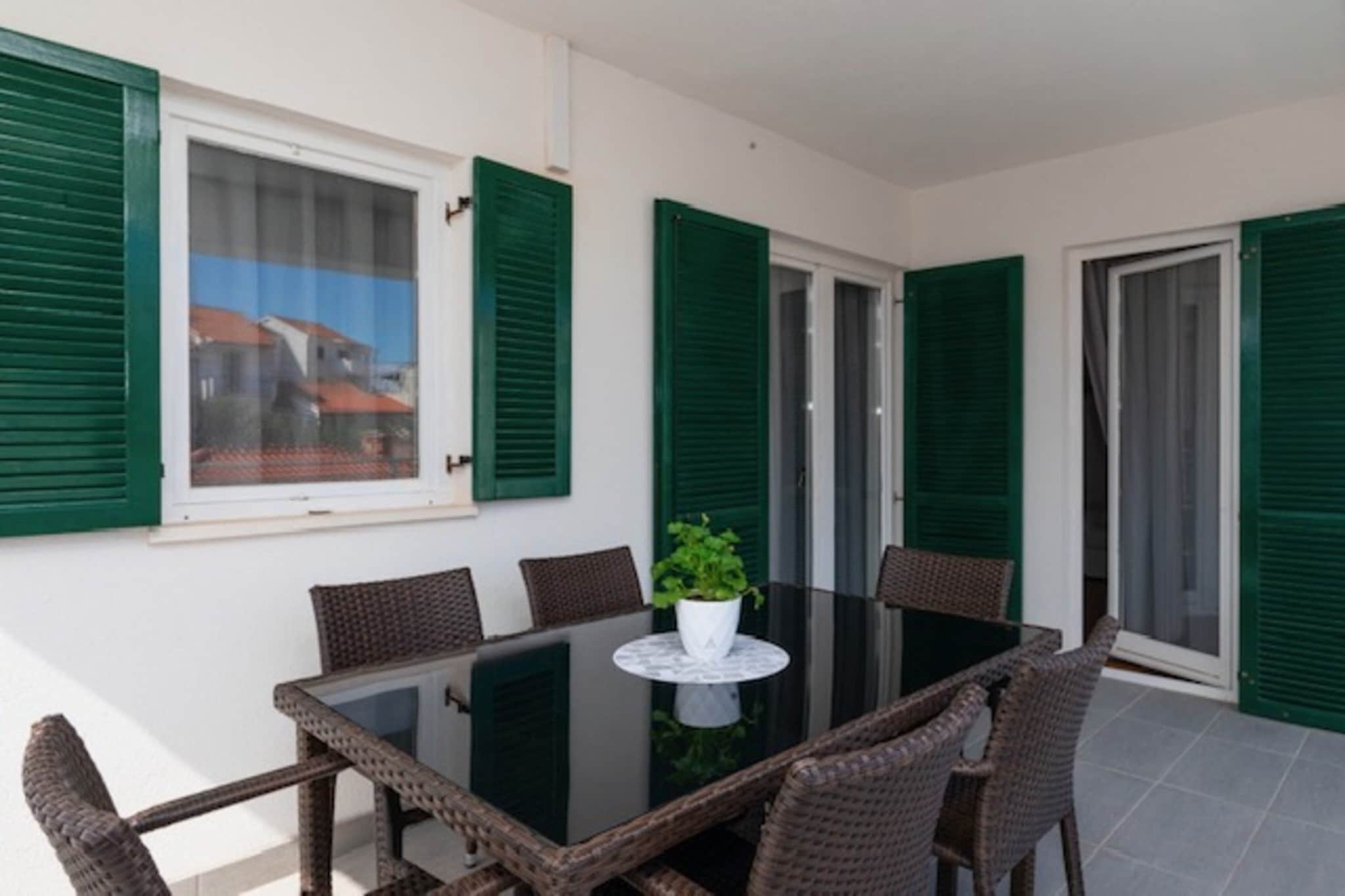 Villa Supetar Garden - Two Bedroom Apartment with Terrace-Eetkamer