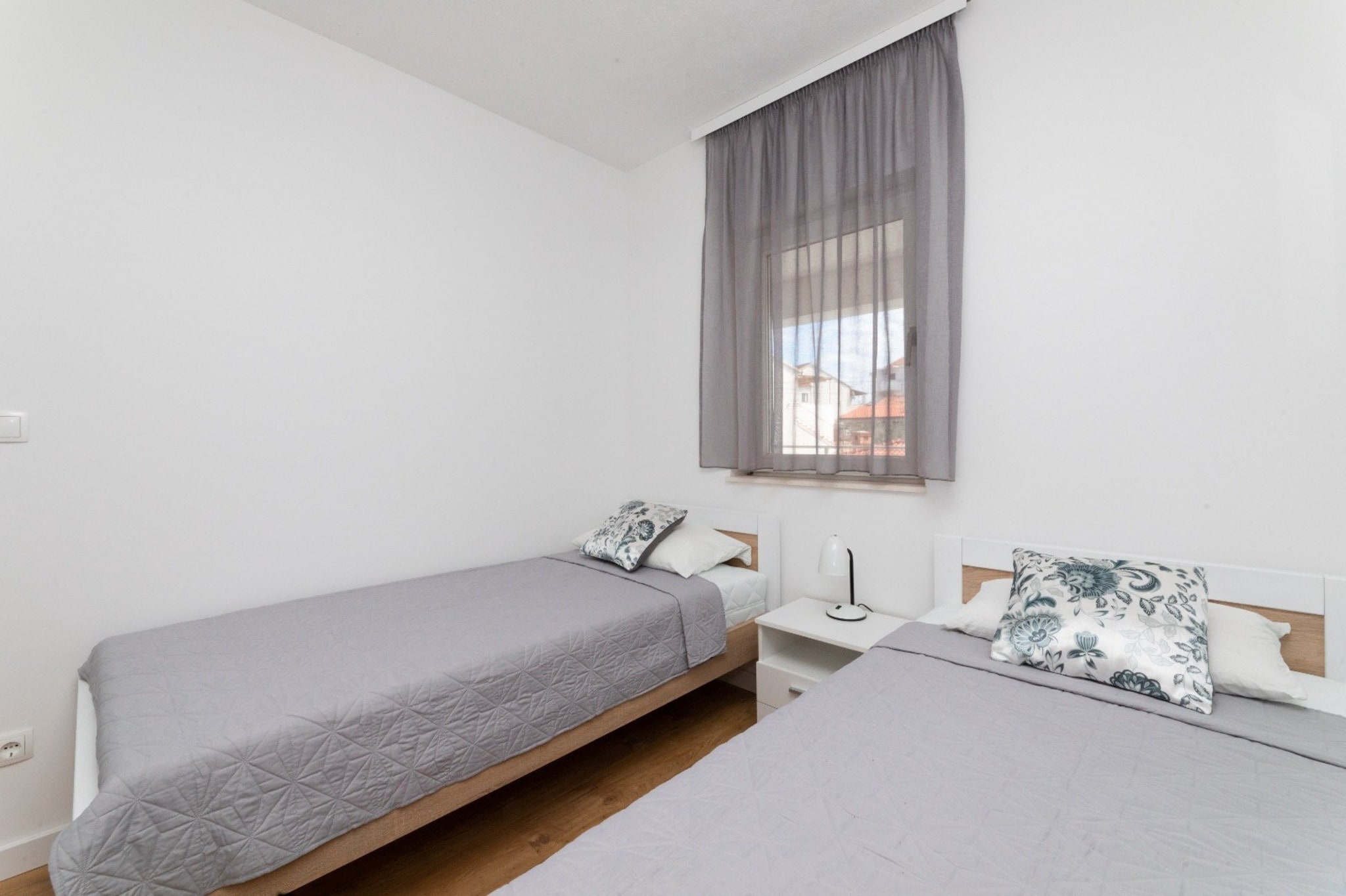 Villa Supetar Garden - Two Bedroom Apartment with Terrace-Slaapkamer
