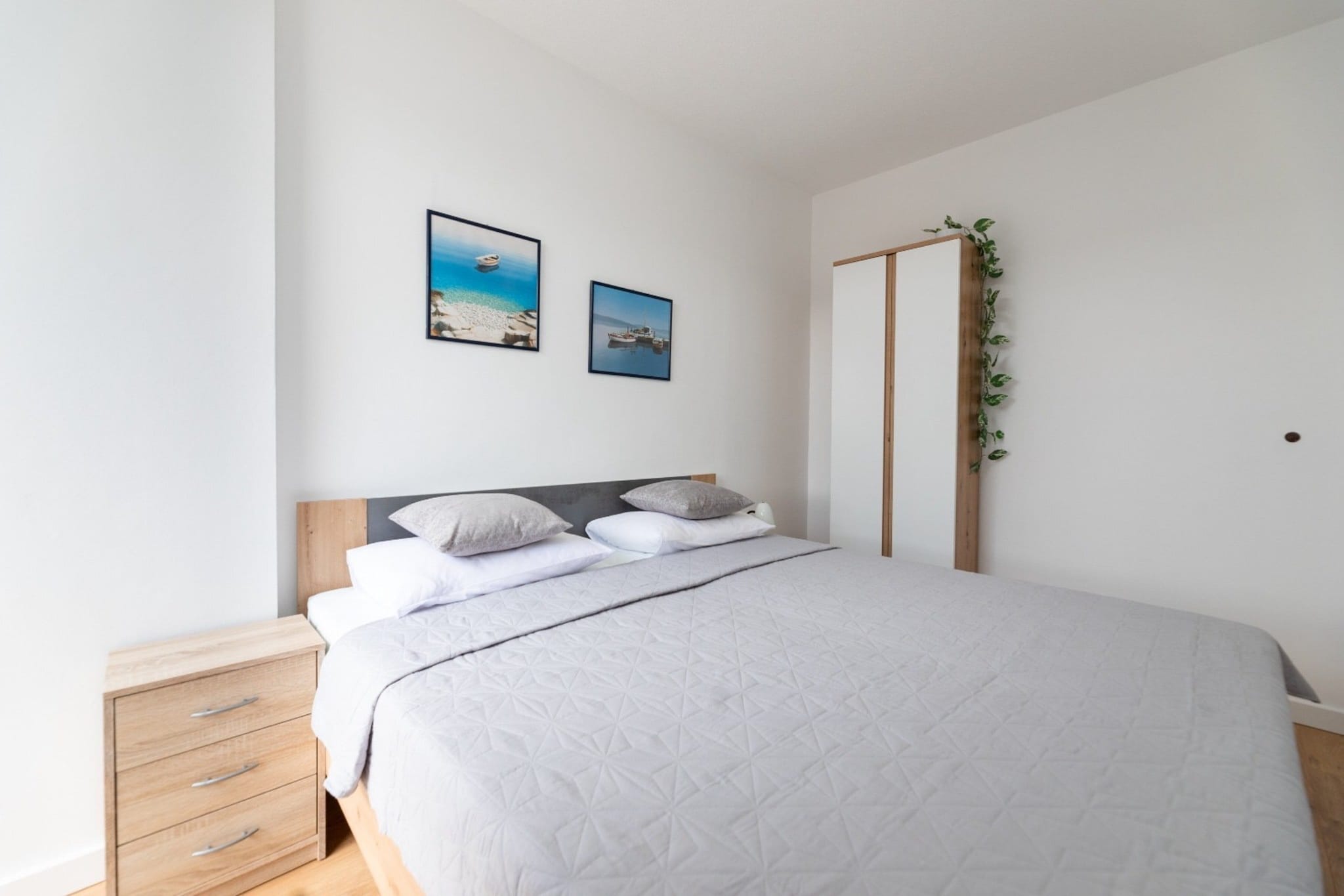 Villa Supetar Garden - Two Bedroom Apartment with Terrace-Slaapkamer