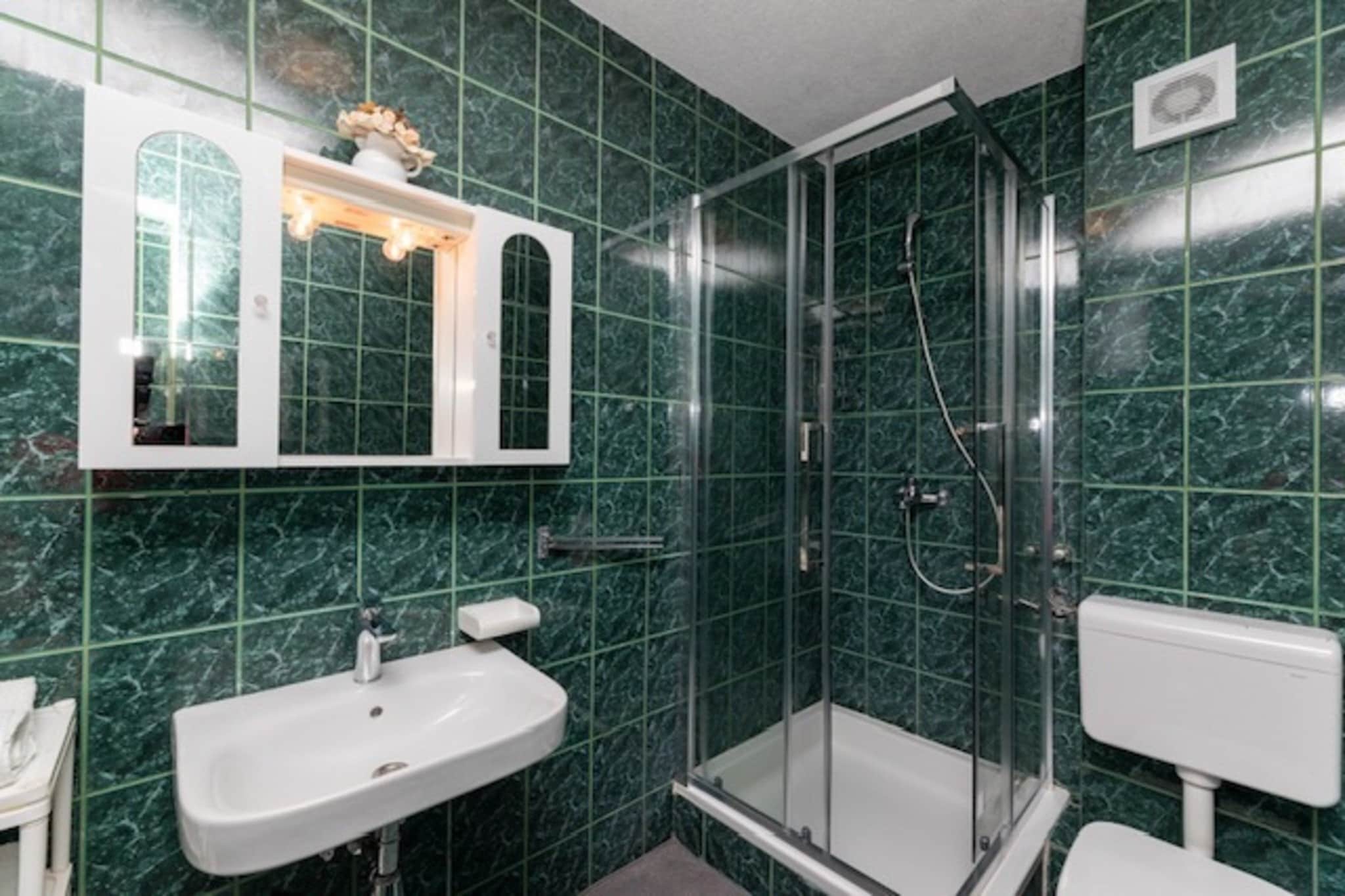 Villa Supetar Garden - Two Bedroom Apartment with Terrace-Badkamer