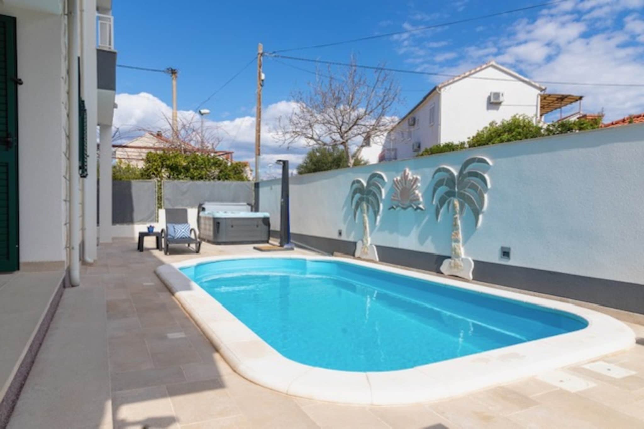 Villa Supetar Garden - Two Bedroom Apartment with Balcony-Zwembad