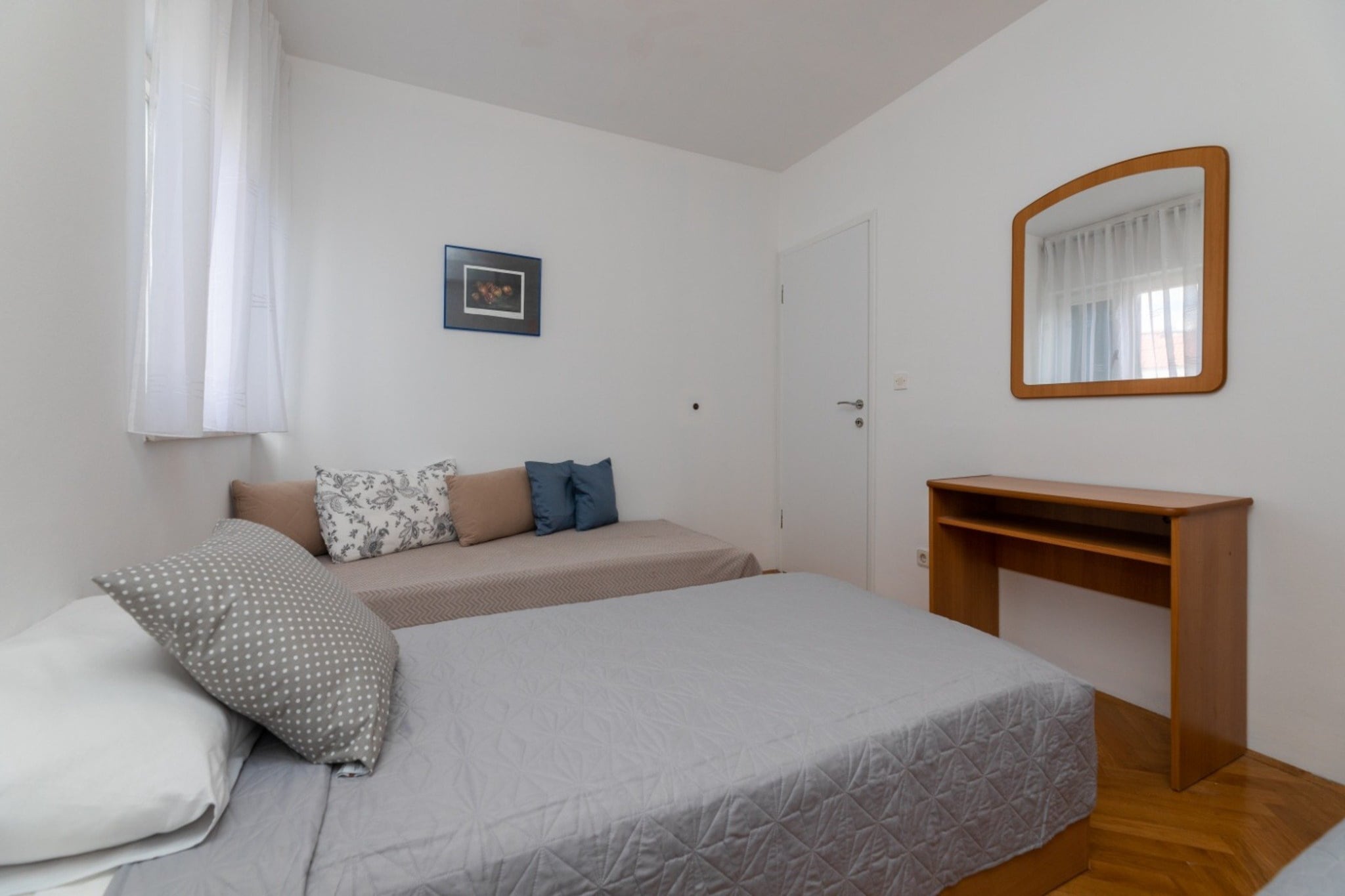 Villa Supetar Garden - Two Bedroom Apartment with Balcony-Slaapkamer