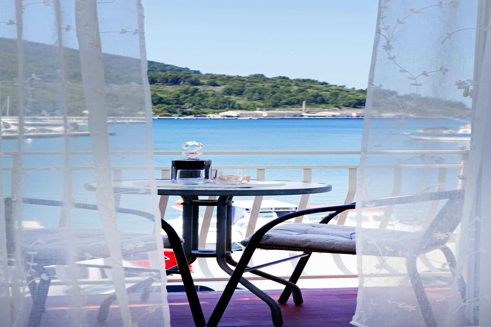 Sunshine Apartment Doda - Three Bedroom Apartment with Balcony and Sea View-Uitzicht