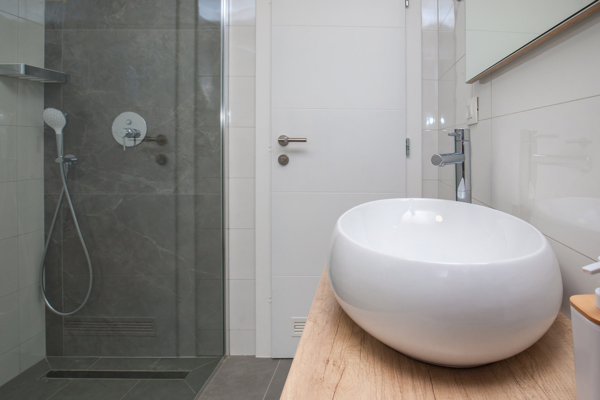 Apartments Dva Galeba - Standard One Bedroom Apartment with Partial Sea View (106)