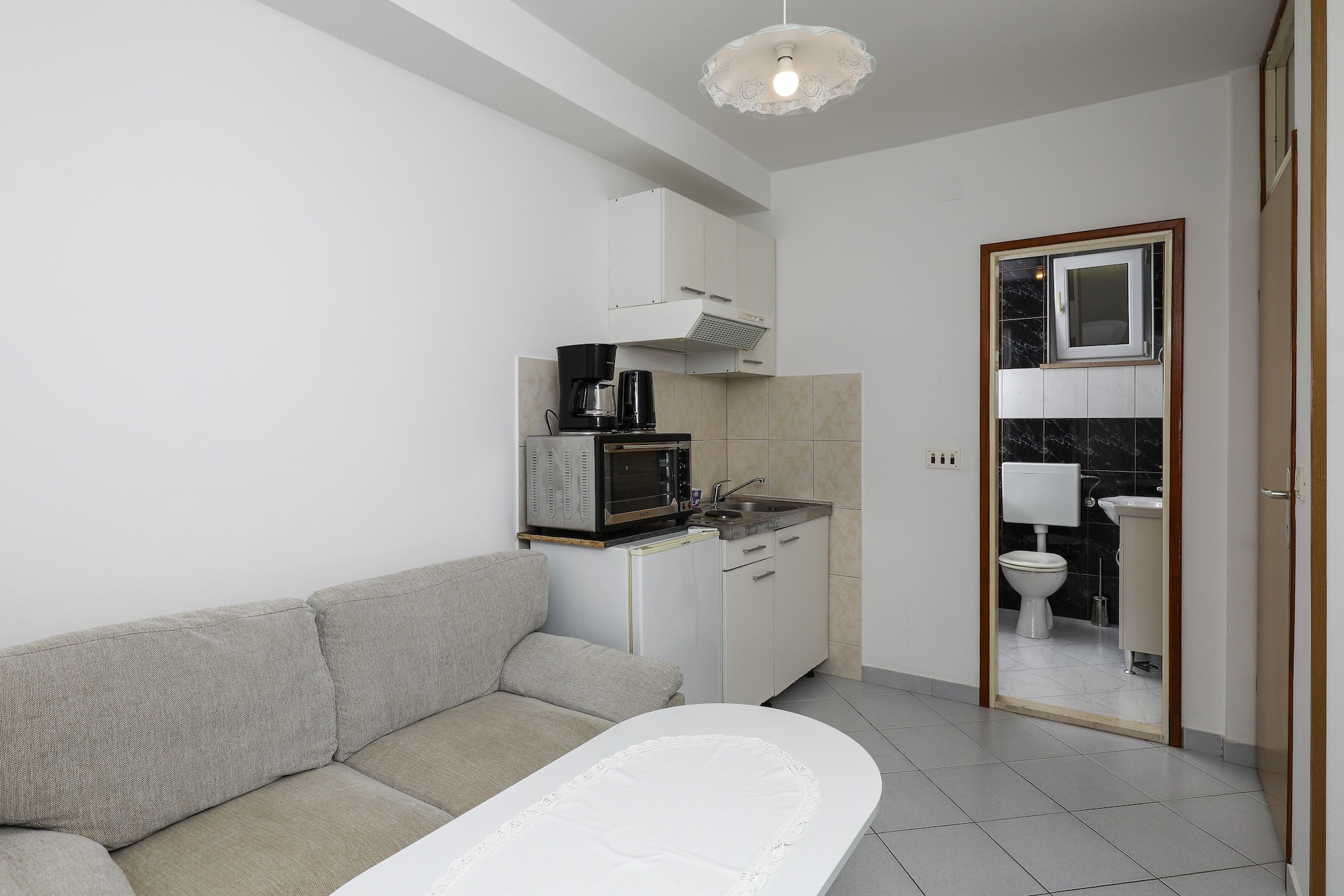 Apartment Brane - Studio Apartment-Binnen