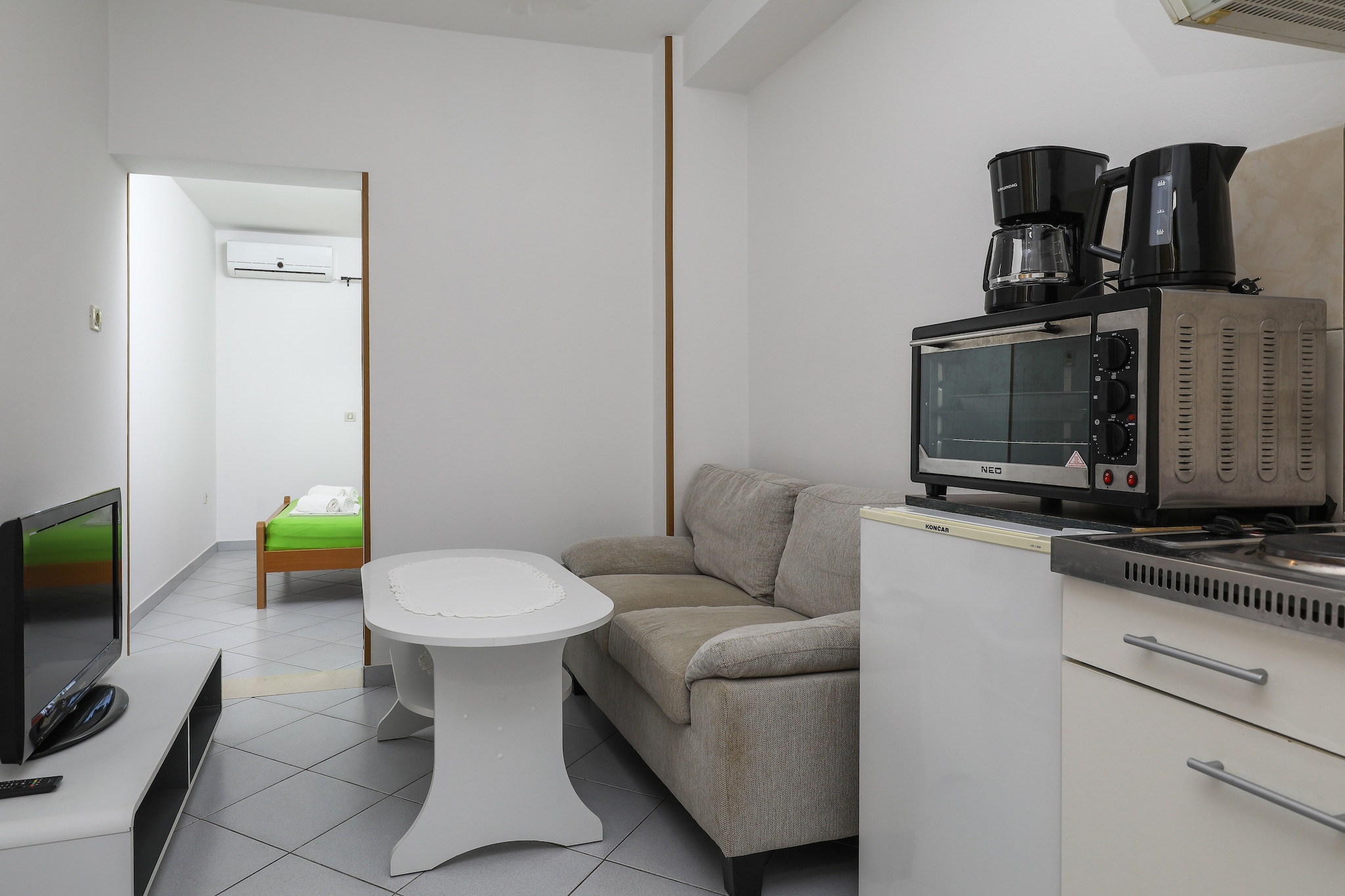 Apartment Brane - Studio Apartment-Binnen