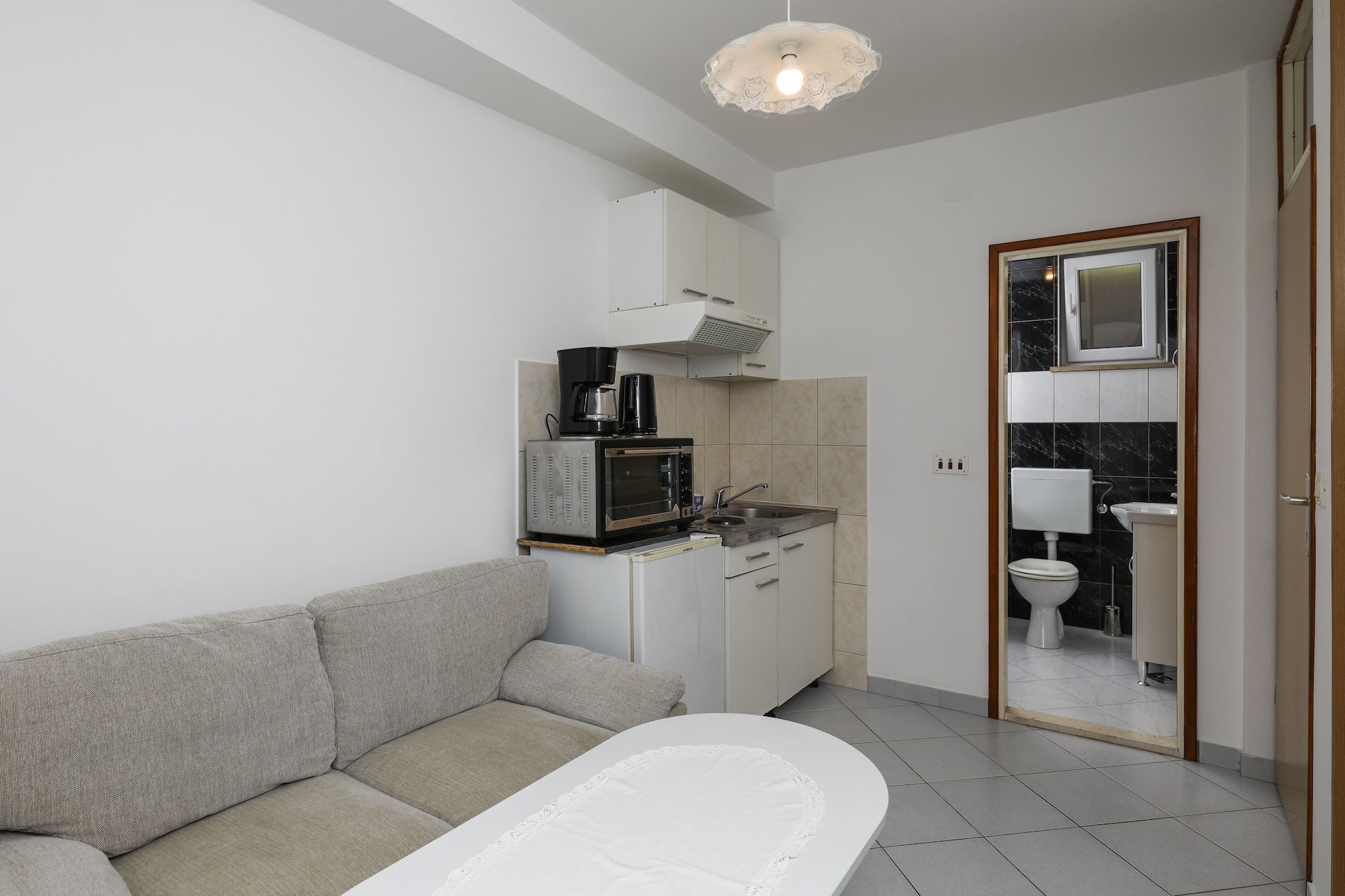 Apartment Brane - Studio Apartment-Binnen