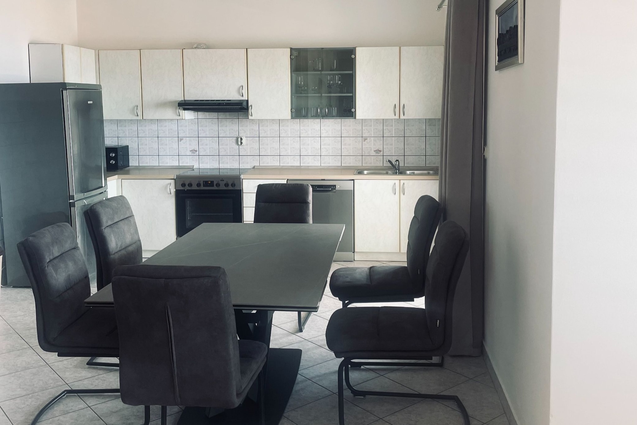 Apartments Magdales - Comfort Three Bedroom Apartment with Balcony A2-Woonkamer